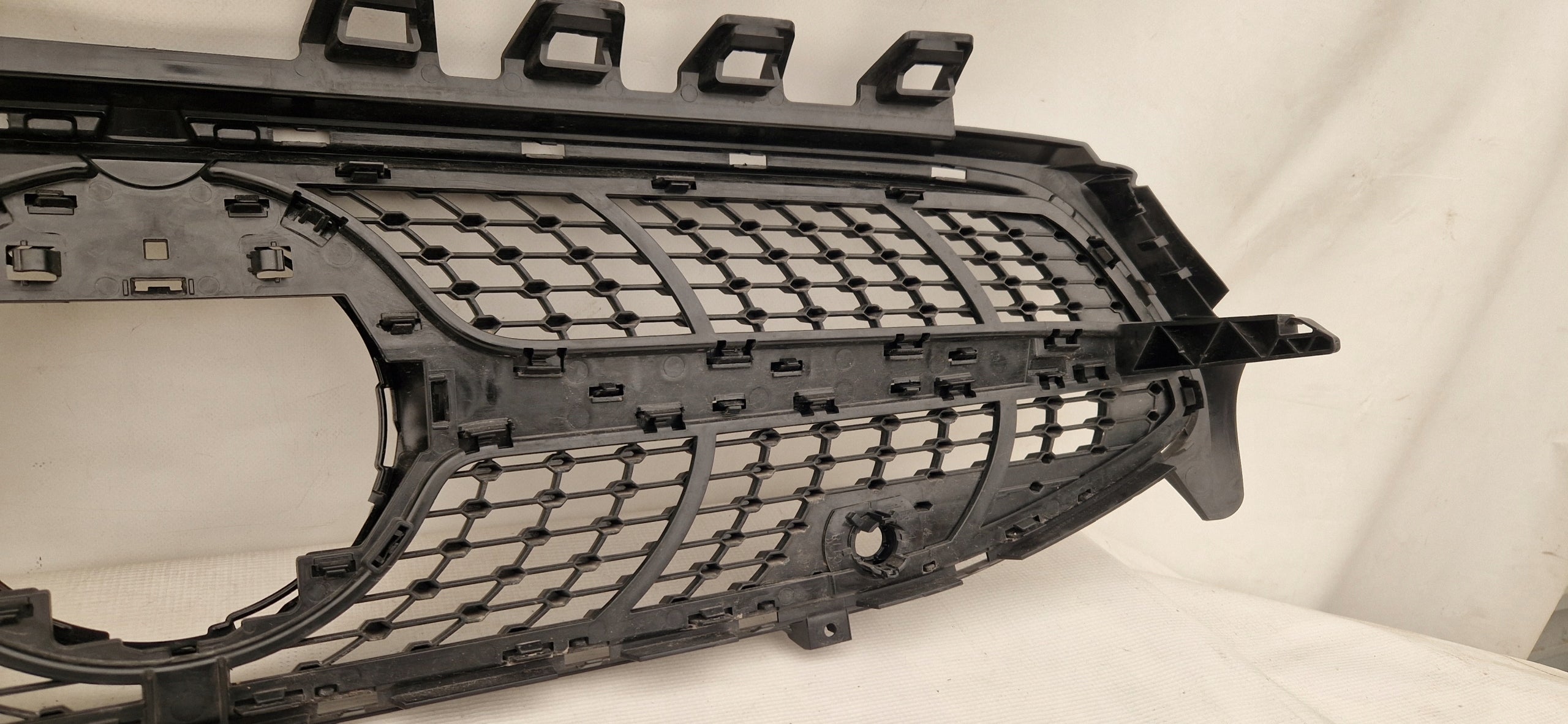 Kühlergrill Mercedes CLA 118 FRONTGRILL A1188880000 Kühlergitter