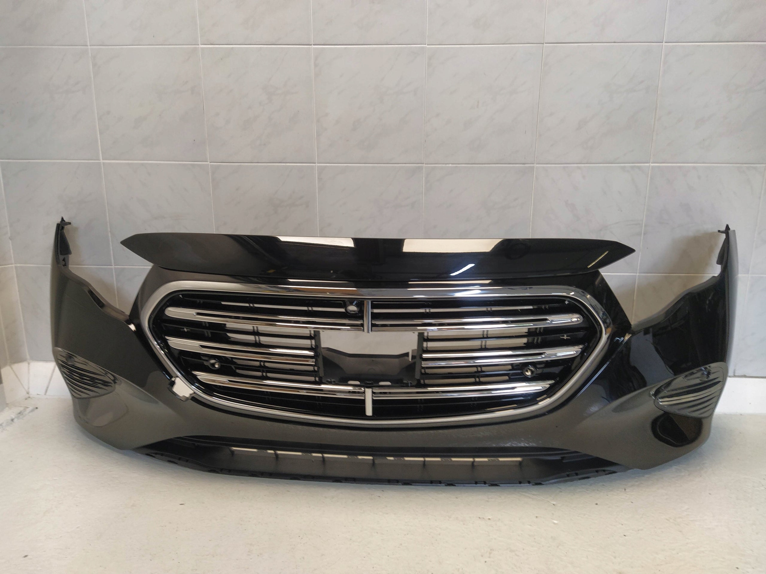 Kühlergrill Mercedes A214 W214 FRONTGRILL A2148850400 Kühlergitter