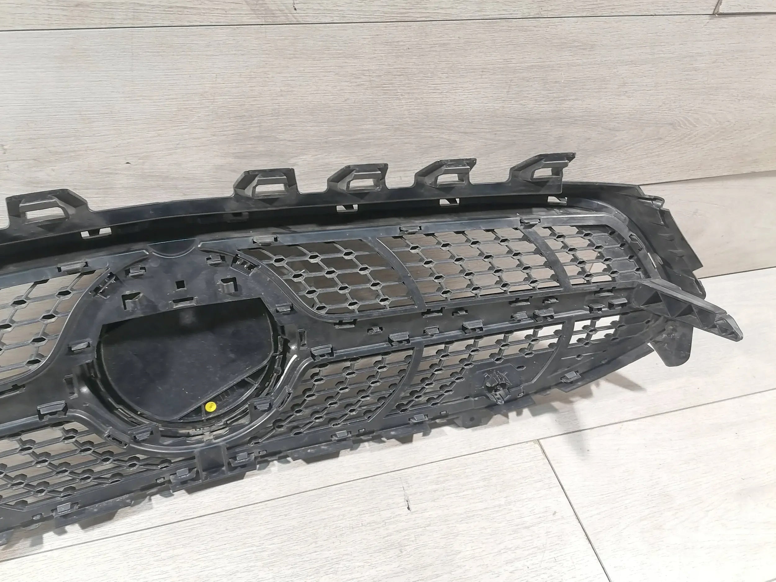 Kühlergrill Mercedes A118 FRONTGRILL A1188880000 Kühlergitter