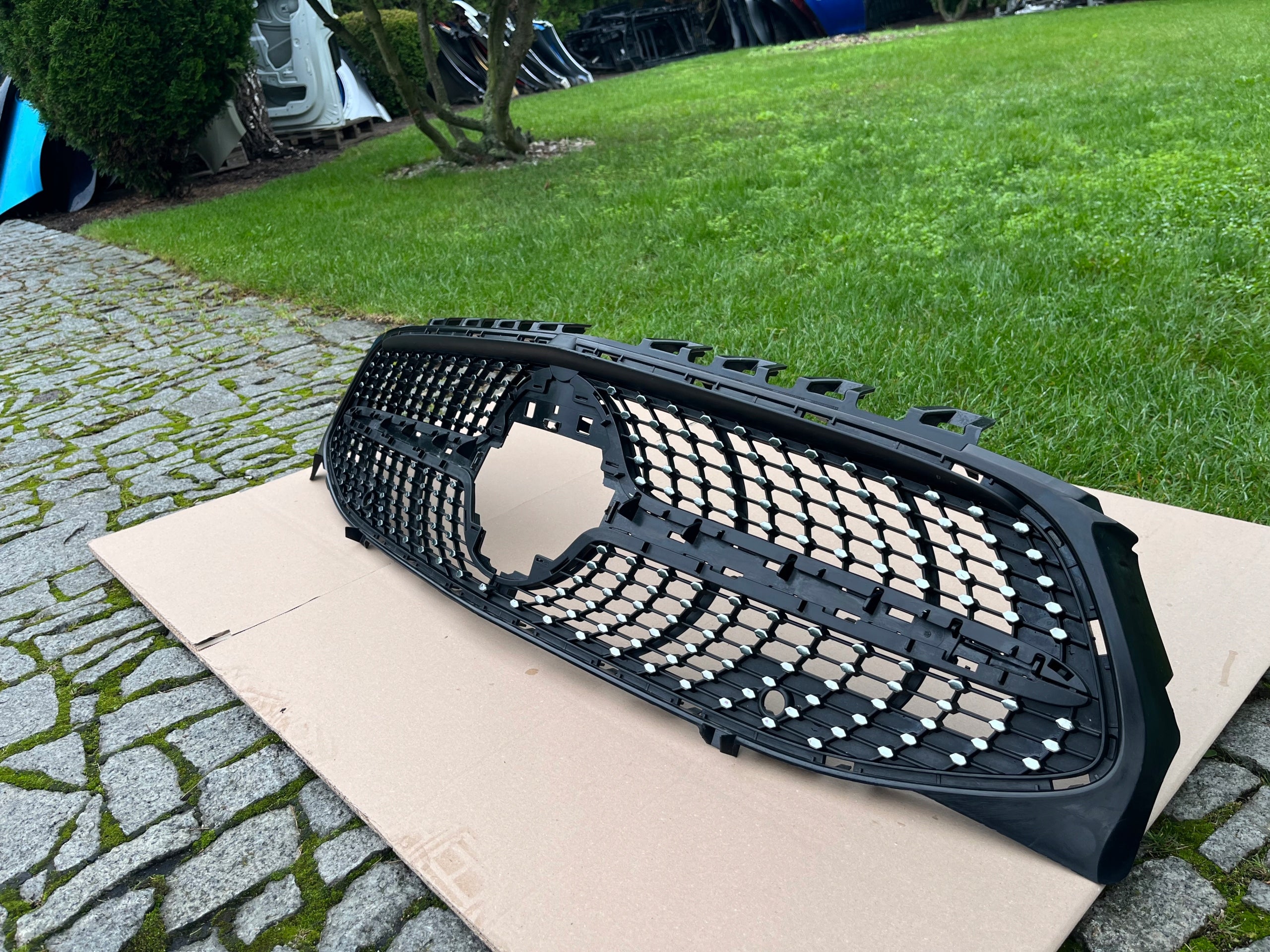 Kühlergrill Mercedes CLA 118 FRONTGRILL Kühlergitter