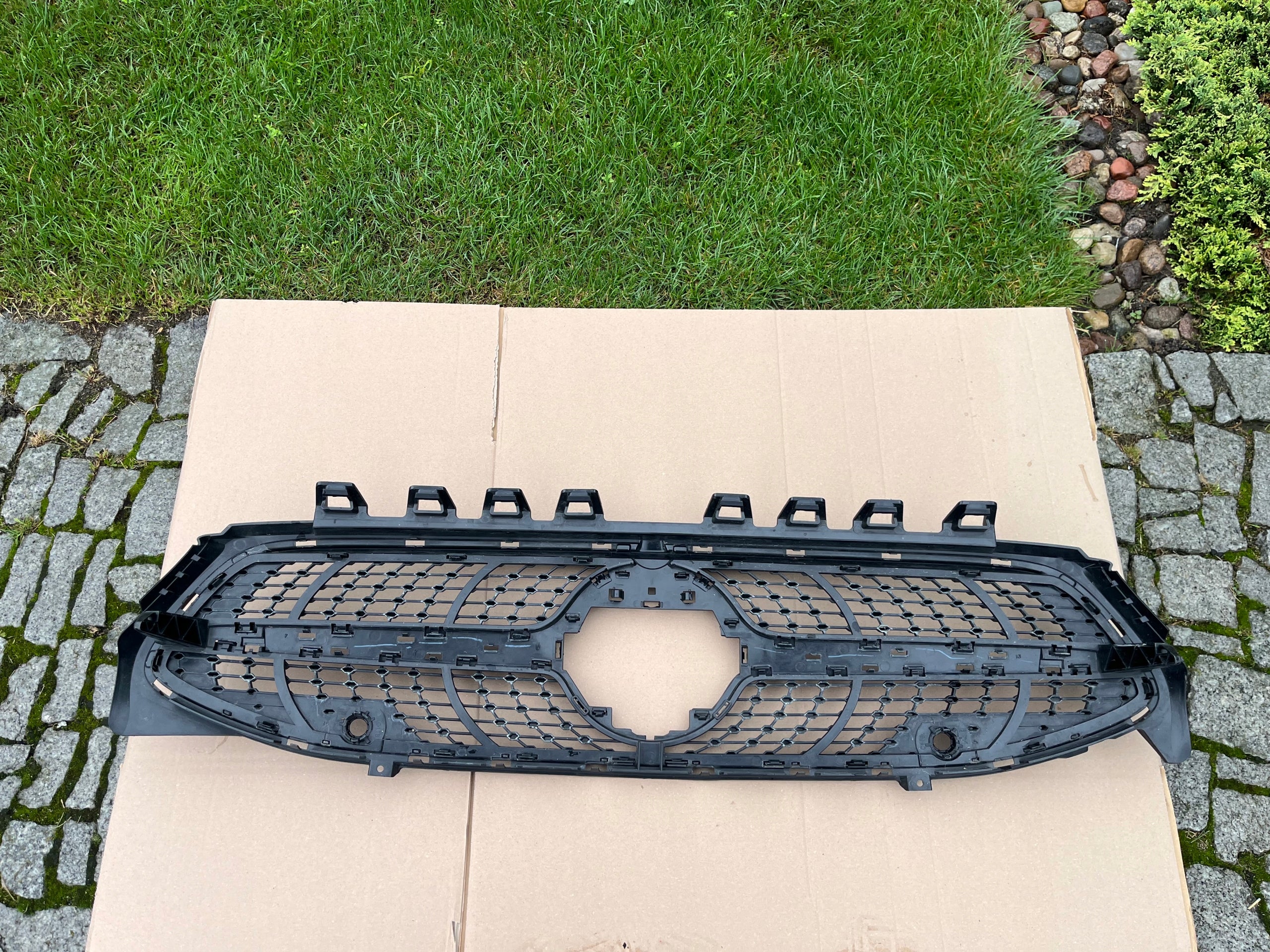 Kühlergrill Mercedes CLA 118 FRONTGRILL Kühlergitter