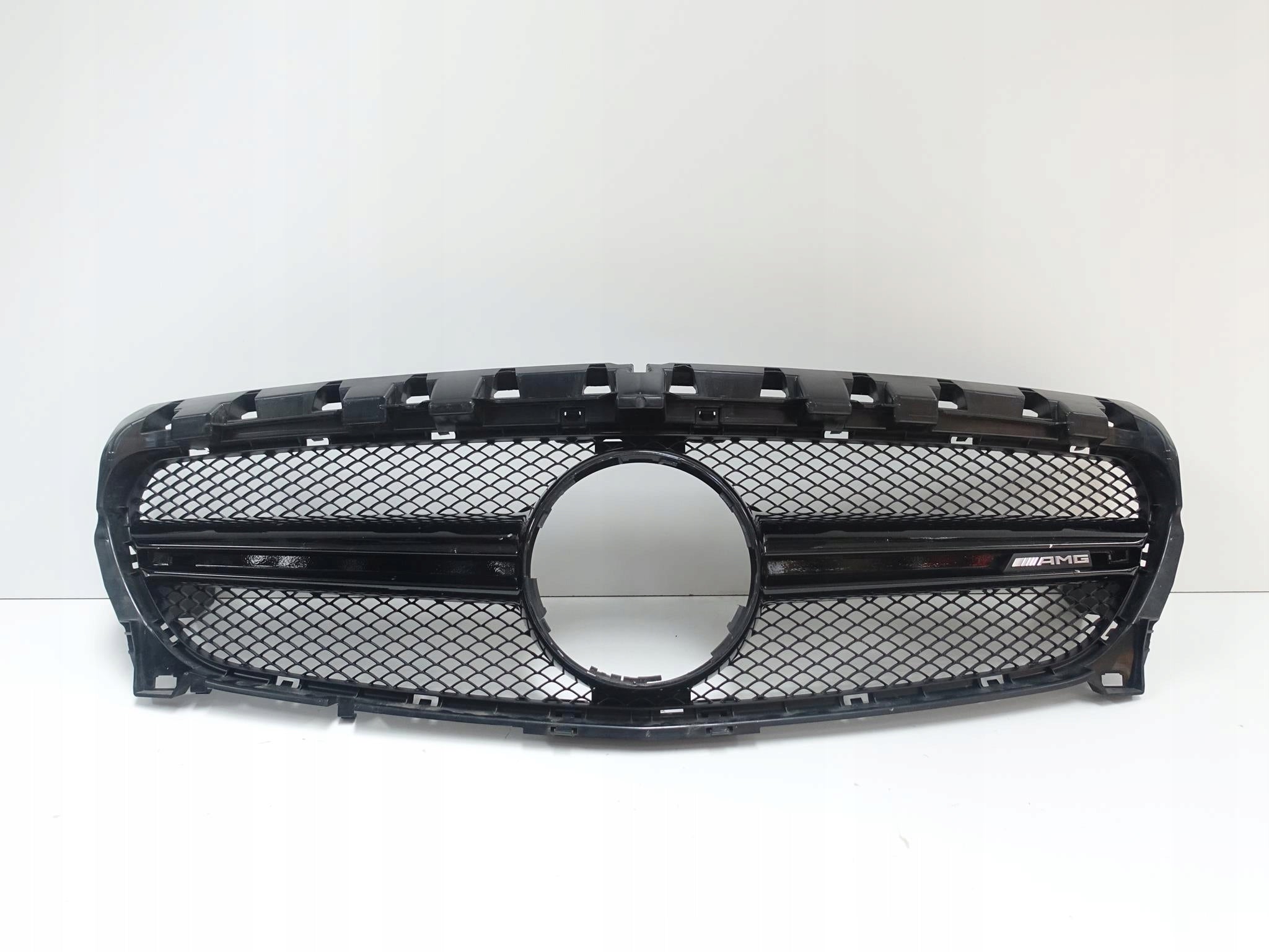 Kühlergrill Mercedes C117 A117 FRONTGRILL A1178880700 Kühlergitter