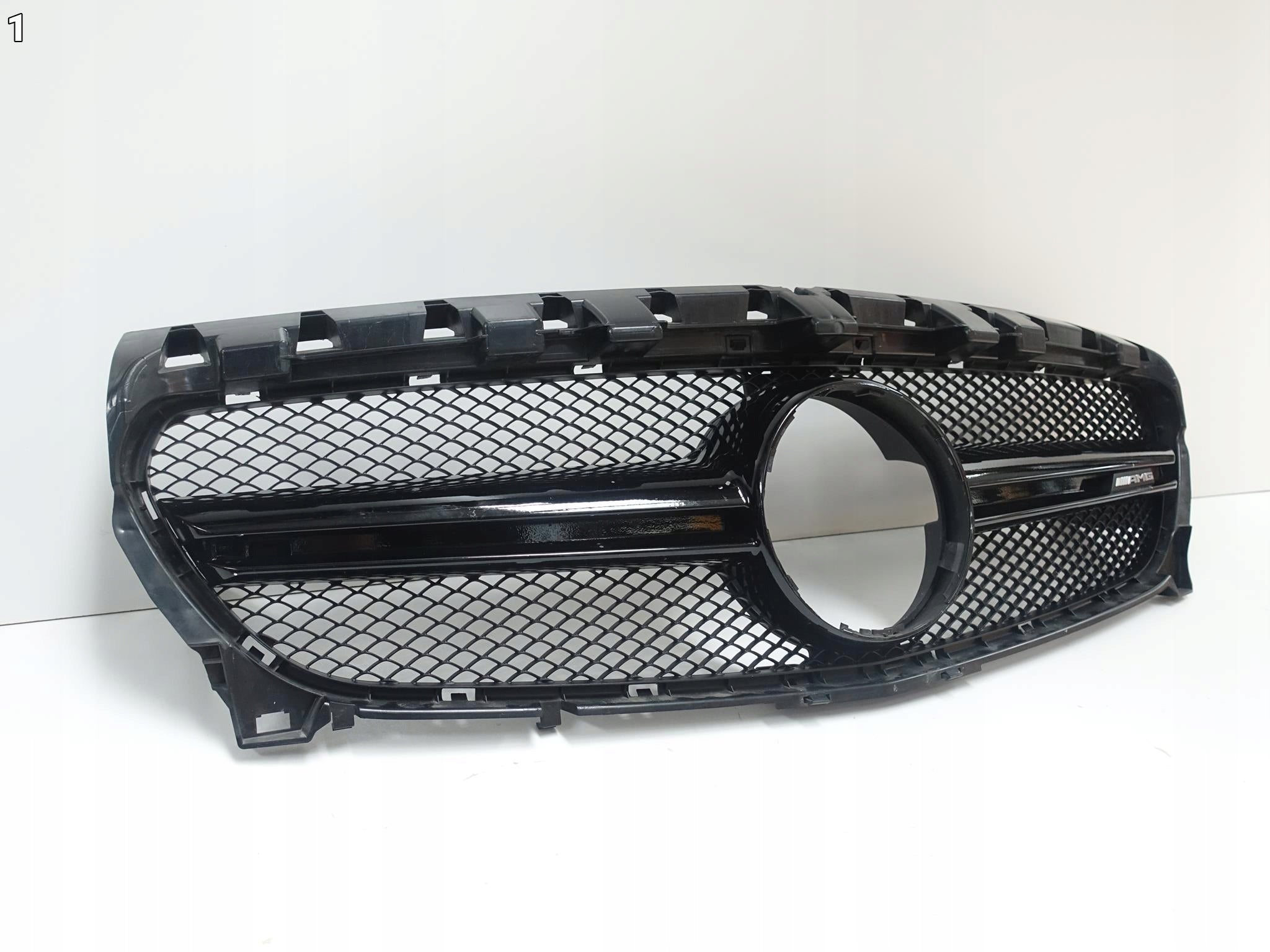 Kühlergrill Mercedes C117 A117 FRONTGRILL A1178880700 Kühlergitter