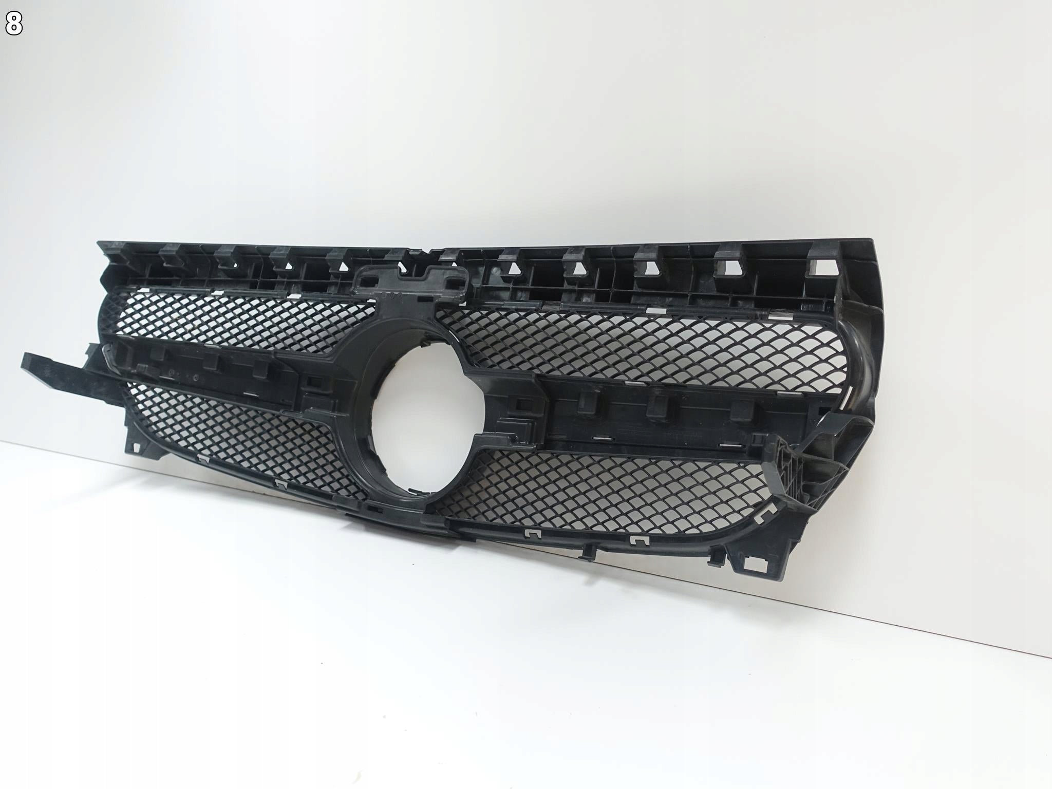 Kühlergrill Mercedes C117 A117 FRONTGRILL A1178880700 Kühlergitter