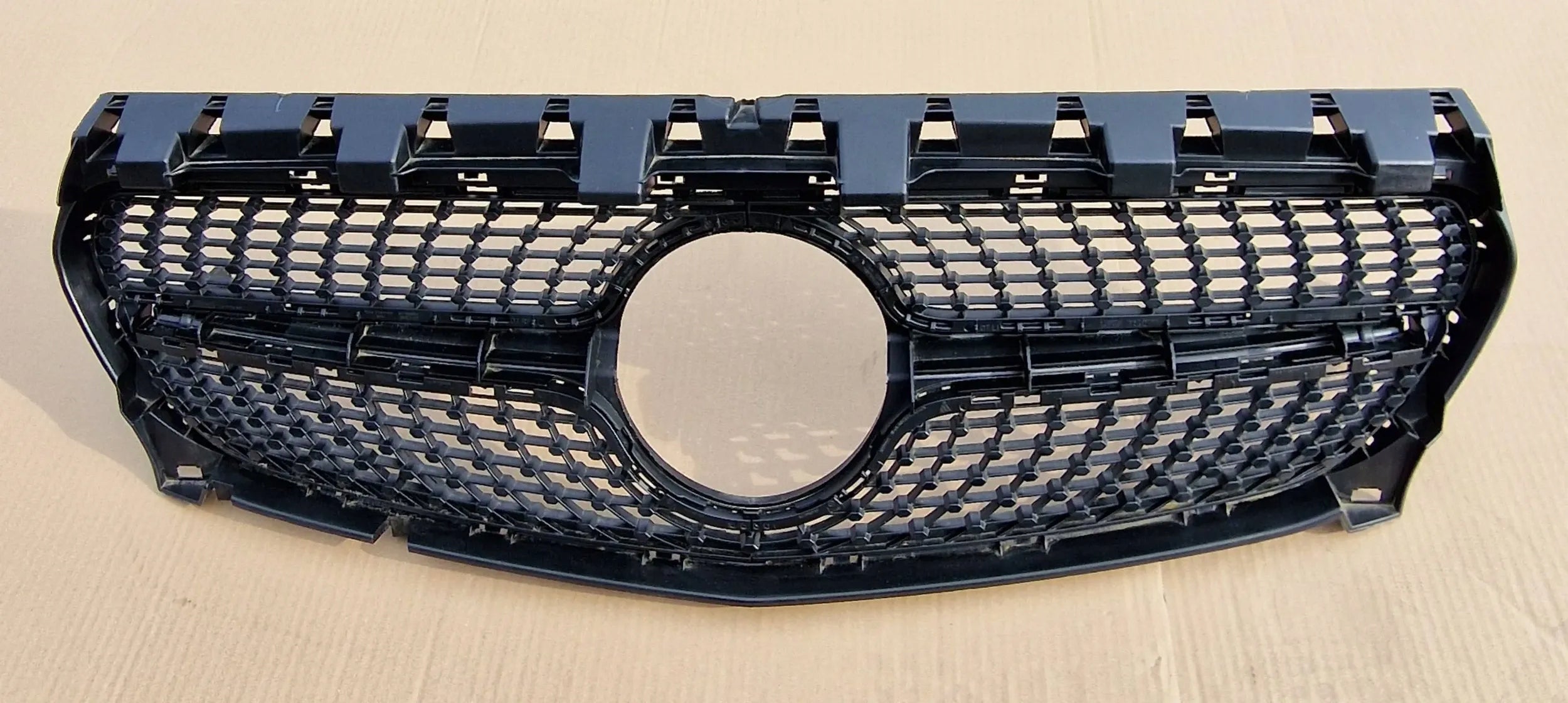  Kühlergrill Mercedes CLA W117 FRONTGRILL A1178880600 Kühlergitter product image