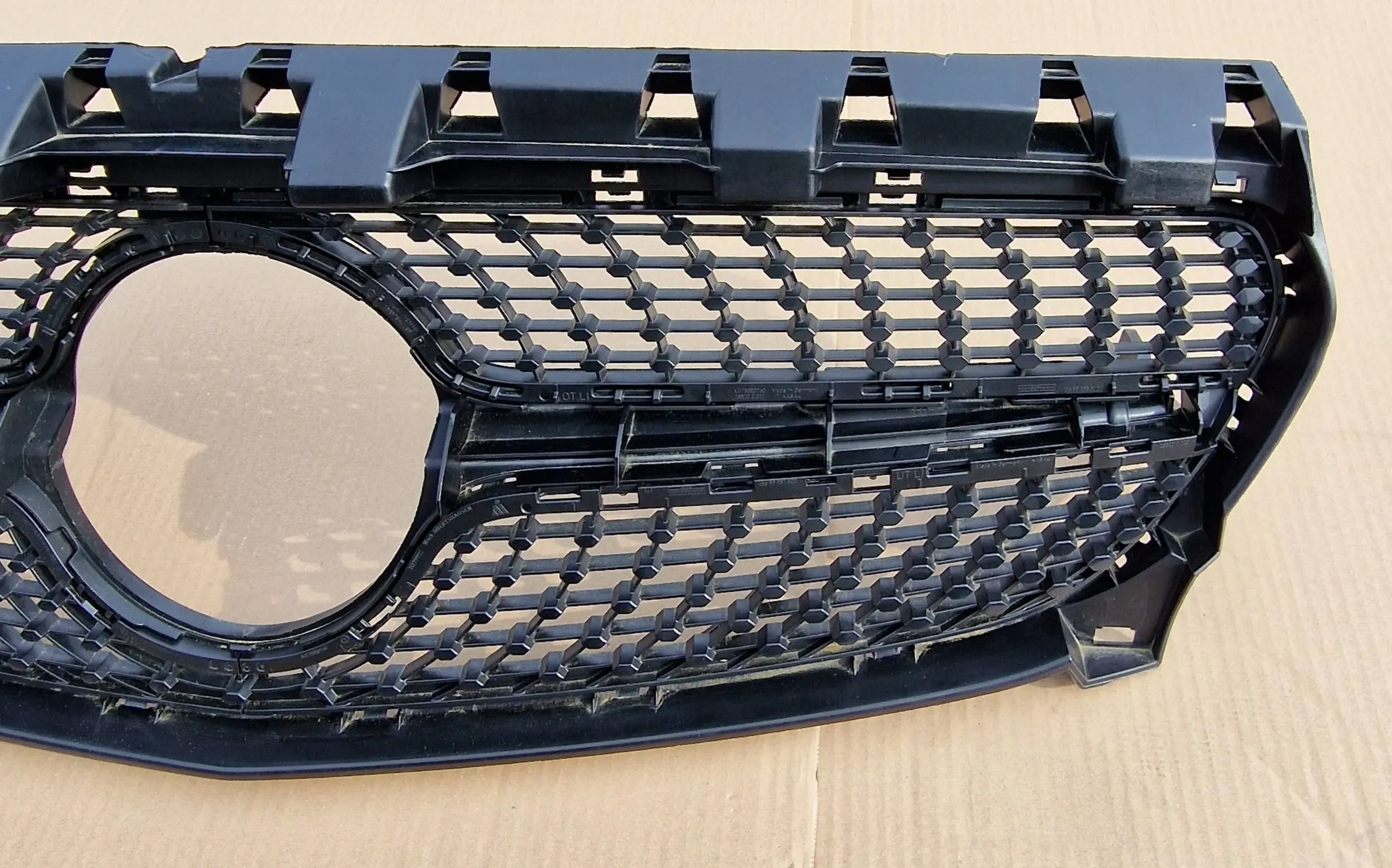 Kühlergrill Mercedes CLA W117 FRONTGRILL A1178880600 Kühlergitter