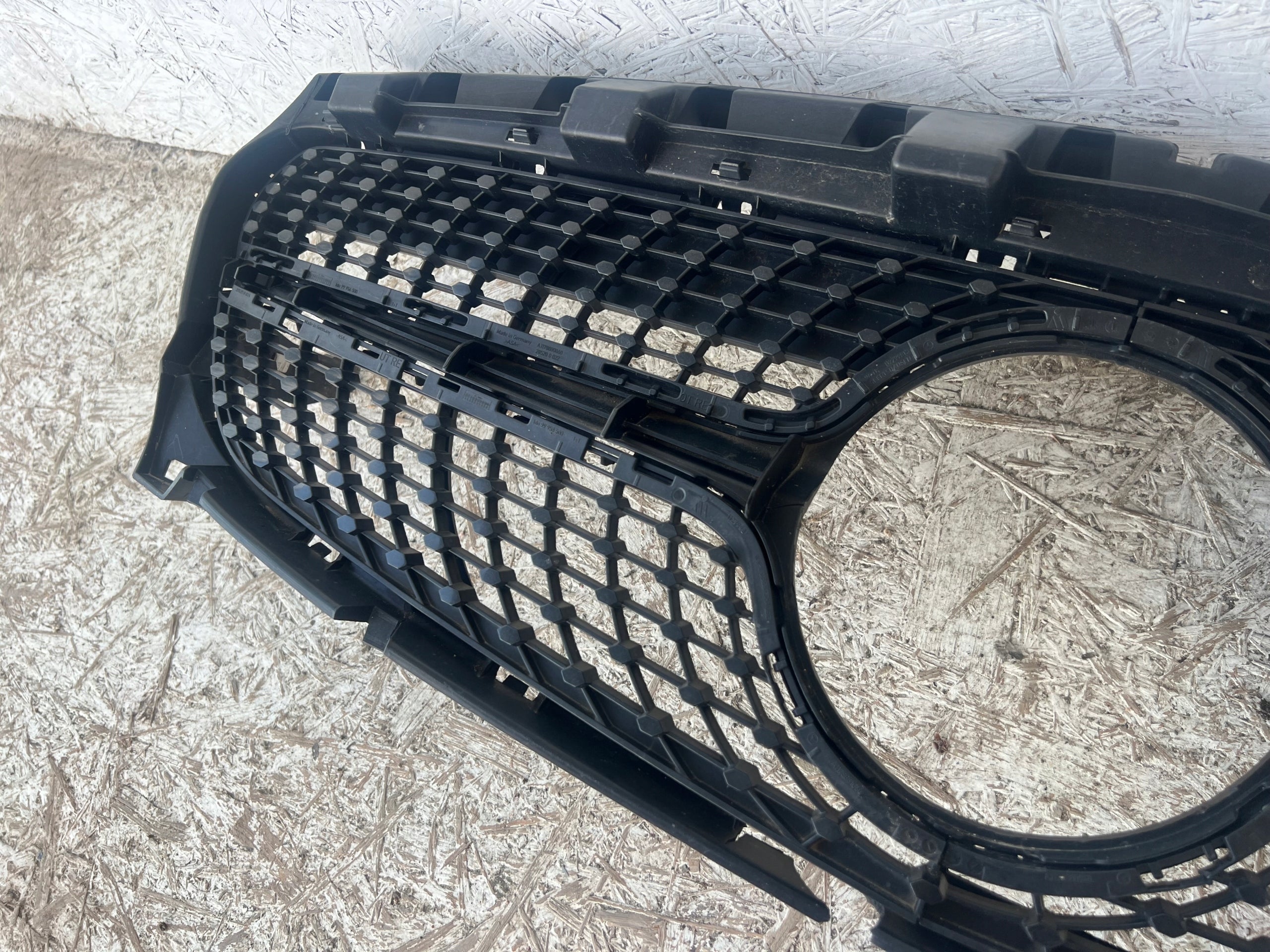 Kühlergrill Mercedes CLA W117 FRONTGRILL Kühlergitter