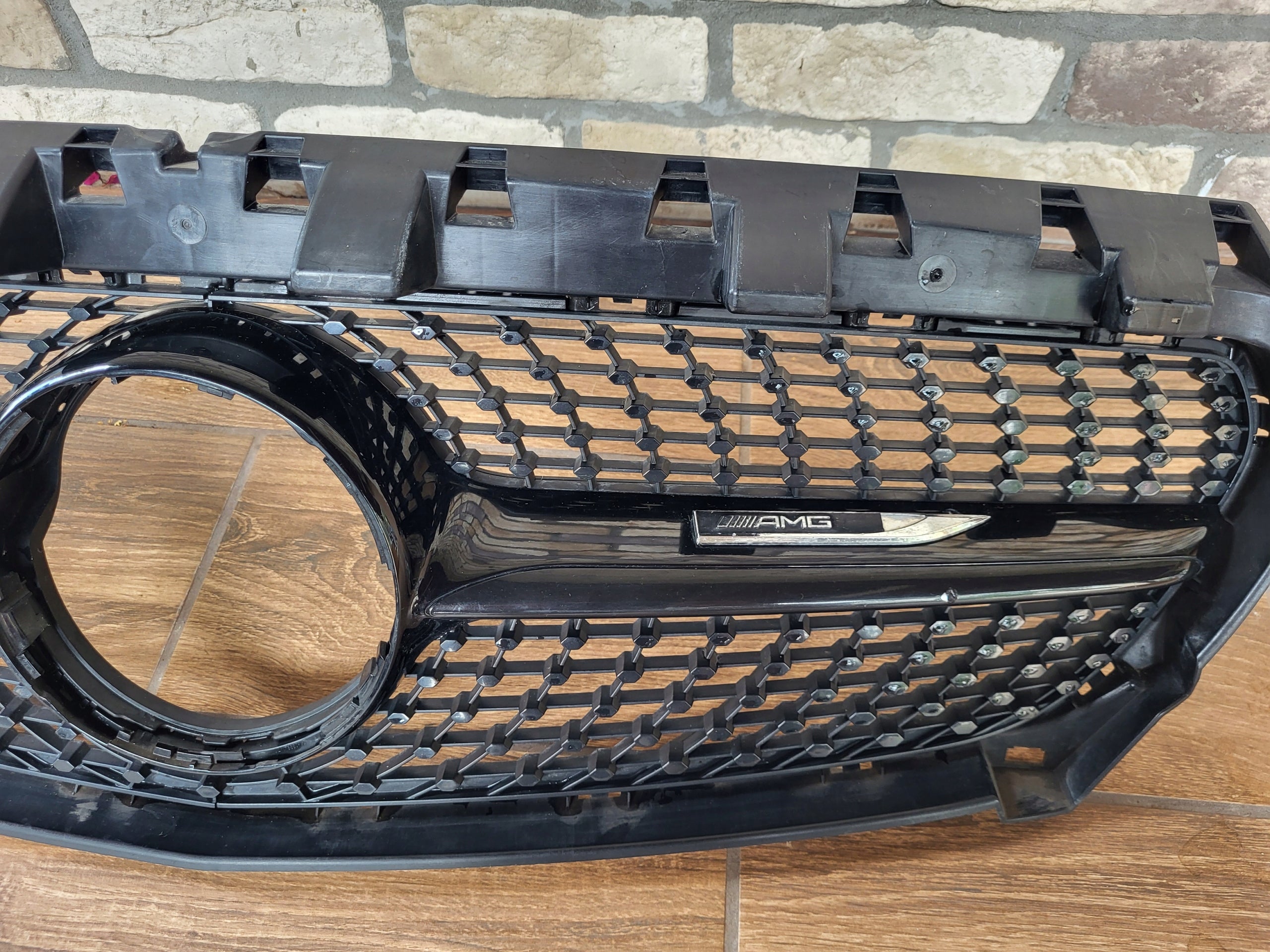 Kühlergrill Mercedes A117 W117 FRONTGRILL A1178881160 Kühlergitter