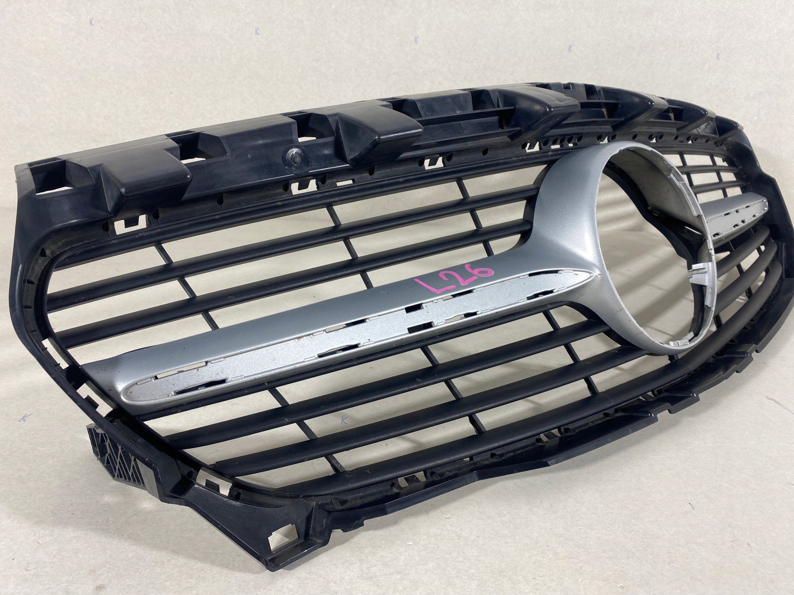 Kühlergrill Mercedes CLA W117 A117 FRONTGRILL A1178880160 Kühlergitter