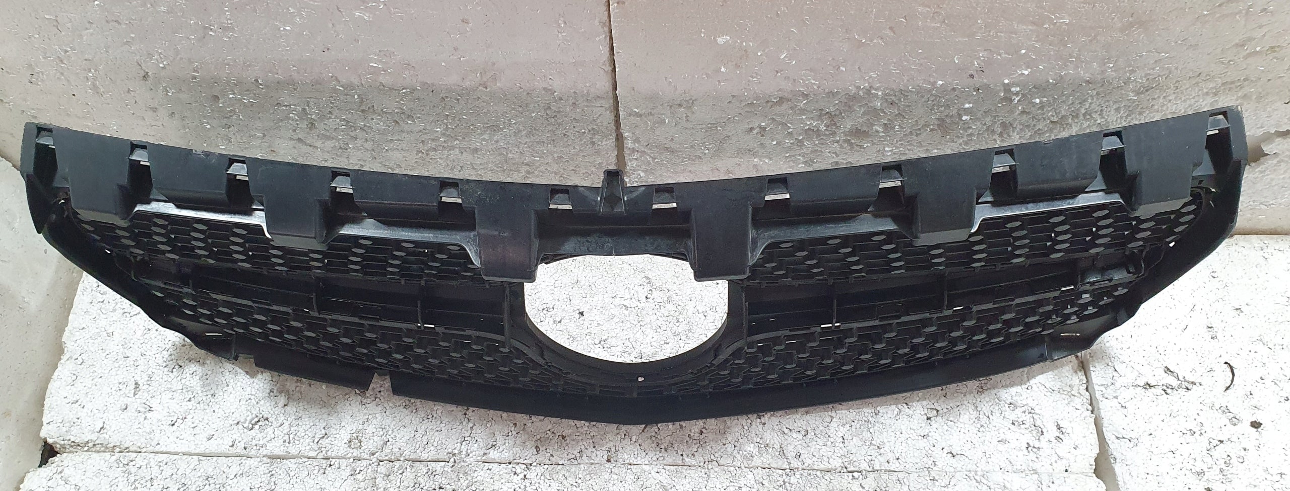 Kühlergrill Mercedes W117 A117 FRONTGRILL A1178880600 Kühlergitter