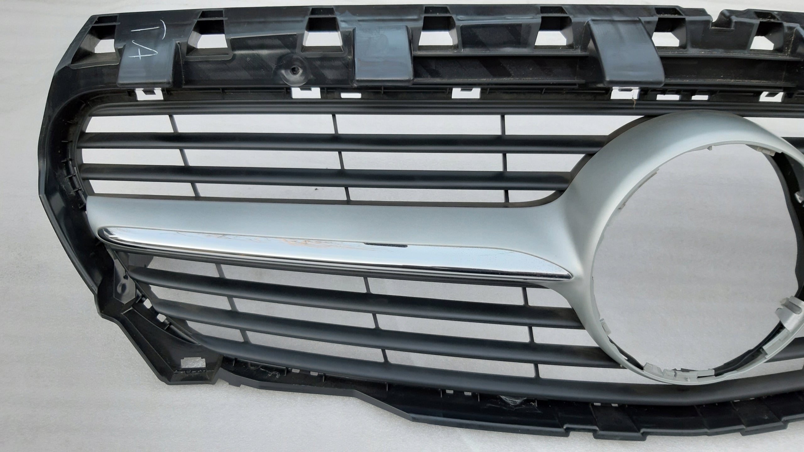 Kühlergrill Mercedes CLA W117 A117 FRONTGRILL A1178880160 Kühlergitter