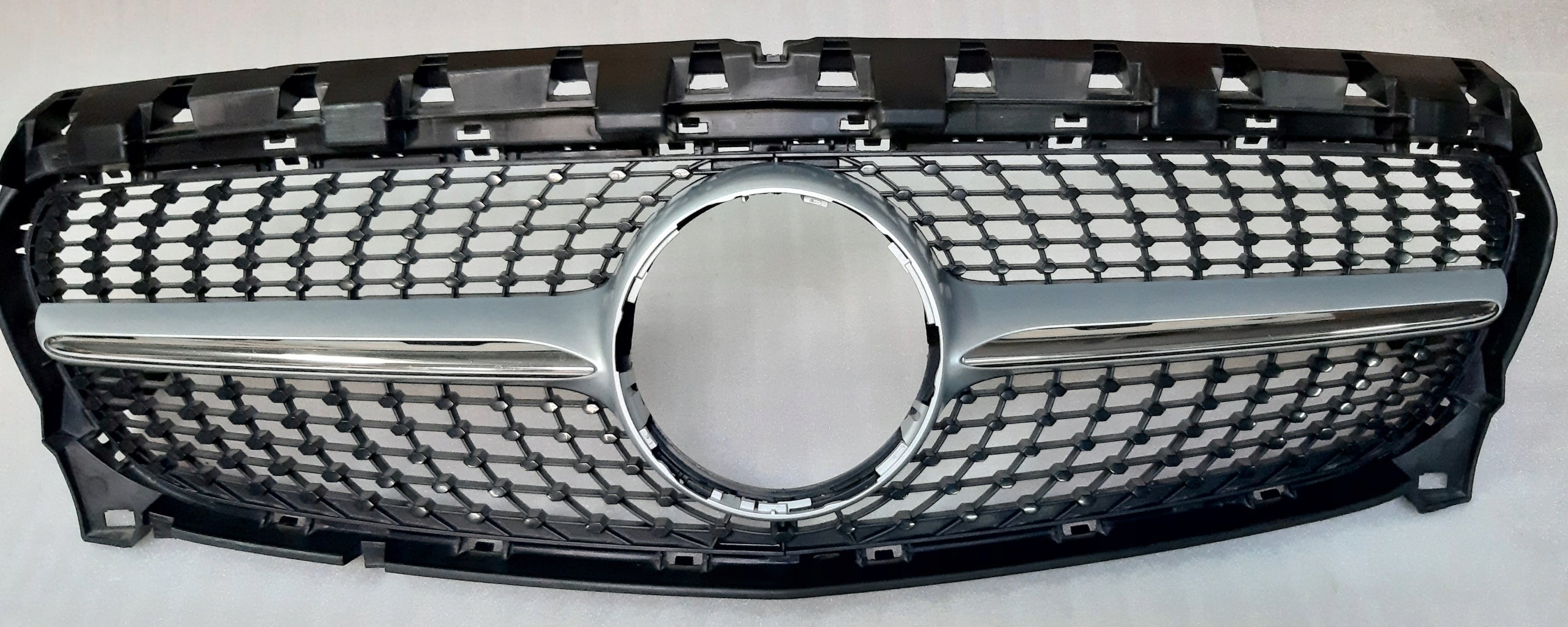  Kühlergrill Mercedes C117 CLA W117 A117 FRONTGRILL A1178880600 Kühlergitter product image