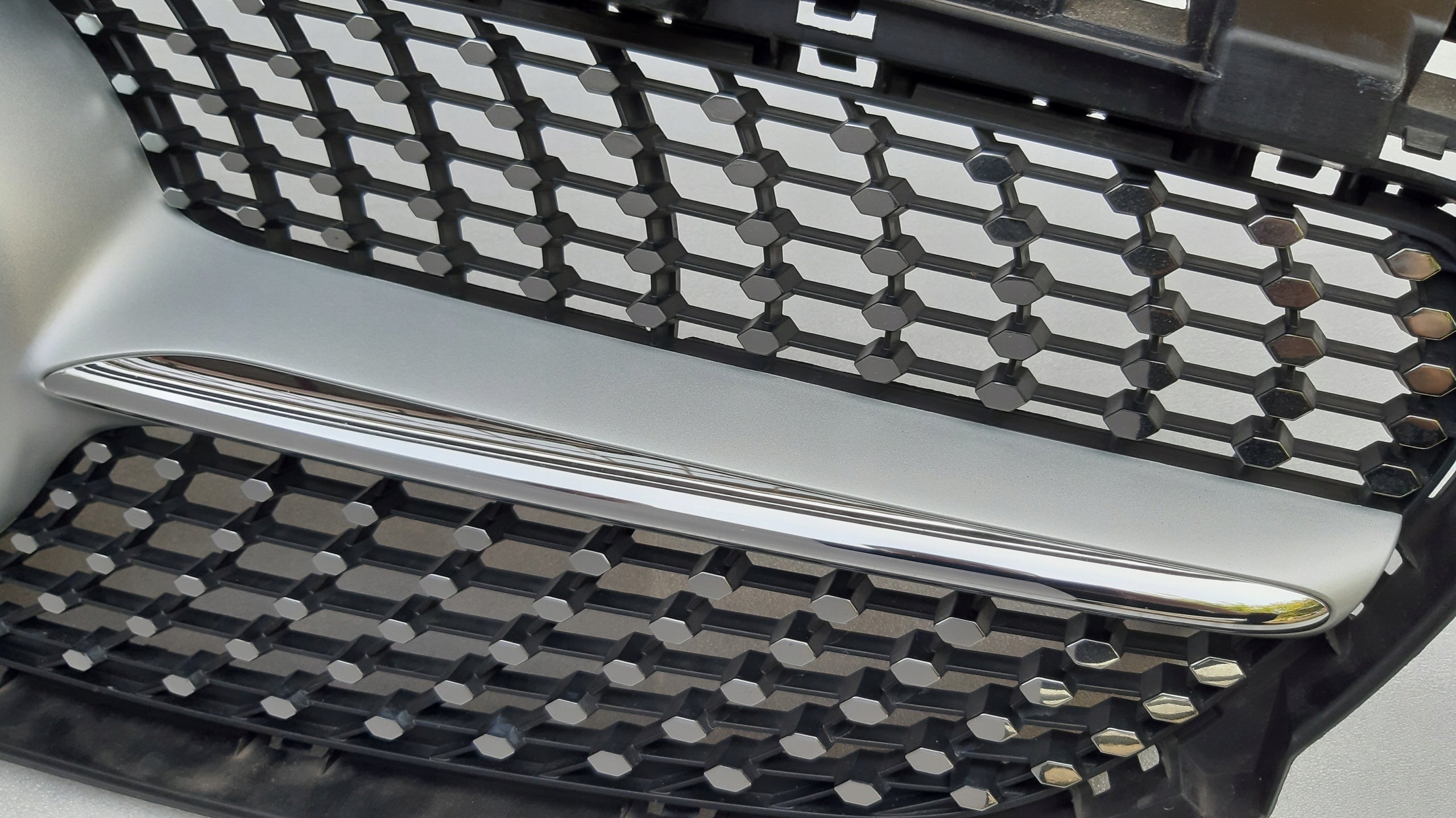 Kühlergrill Mercedes CLA W117 A117 FRONTGRILL A1178880600 Kühlergitter