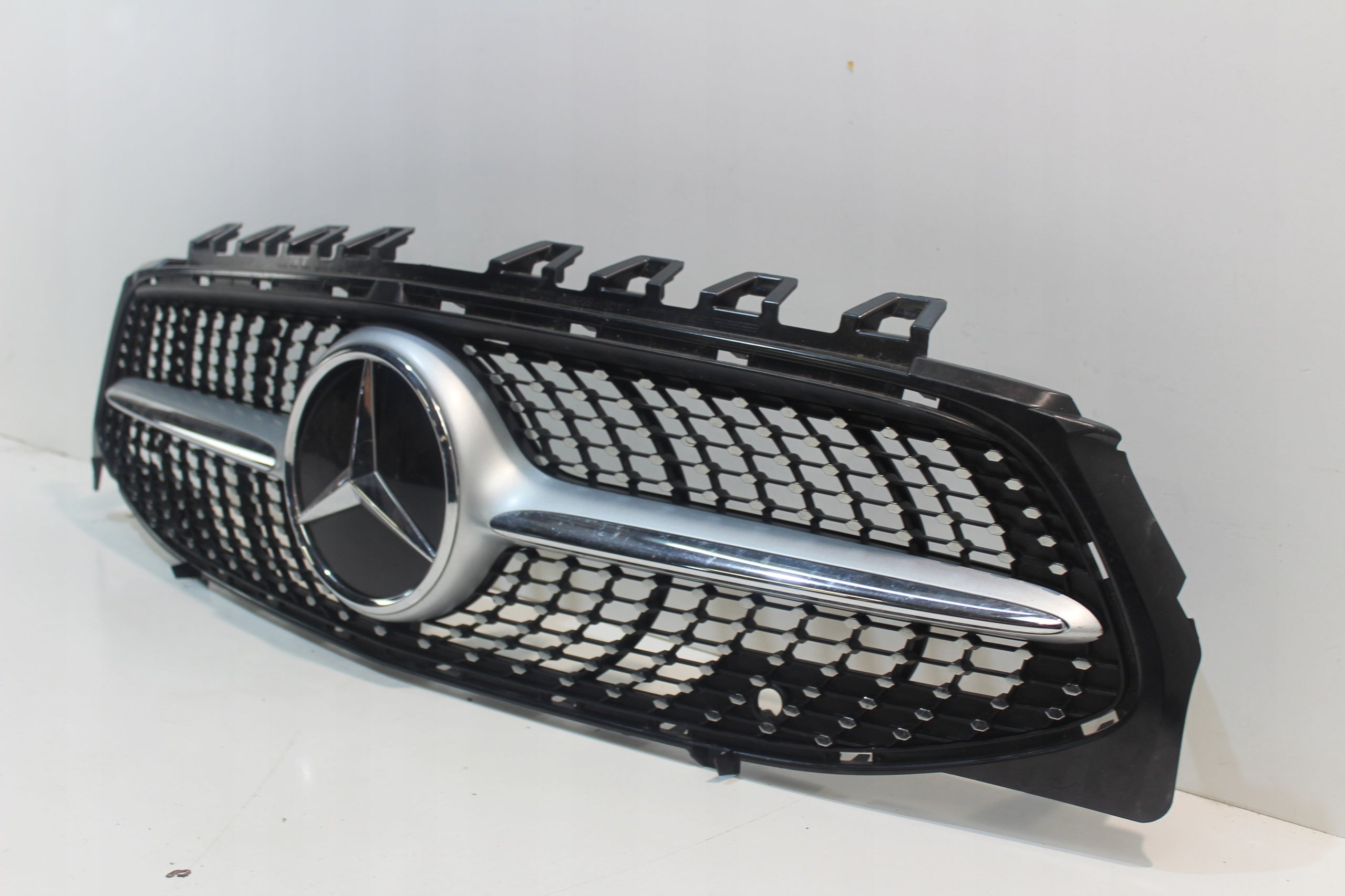 Kühlergrill Mercedes CLA 118 W118 FRONTGRILL Kühlergitter