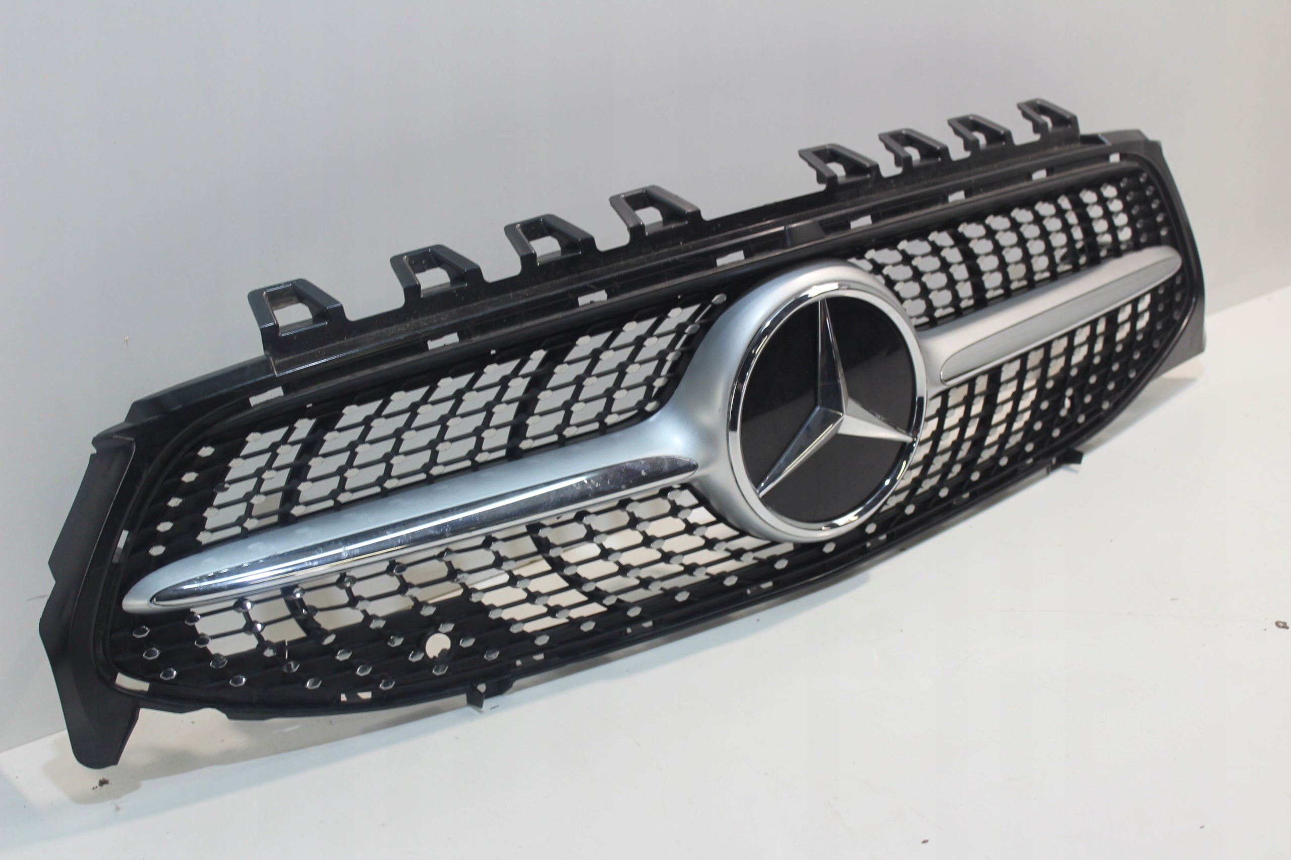 Kühlergrill Mercedes CLA 118 W118 FRONTGRILL Kühlergitter