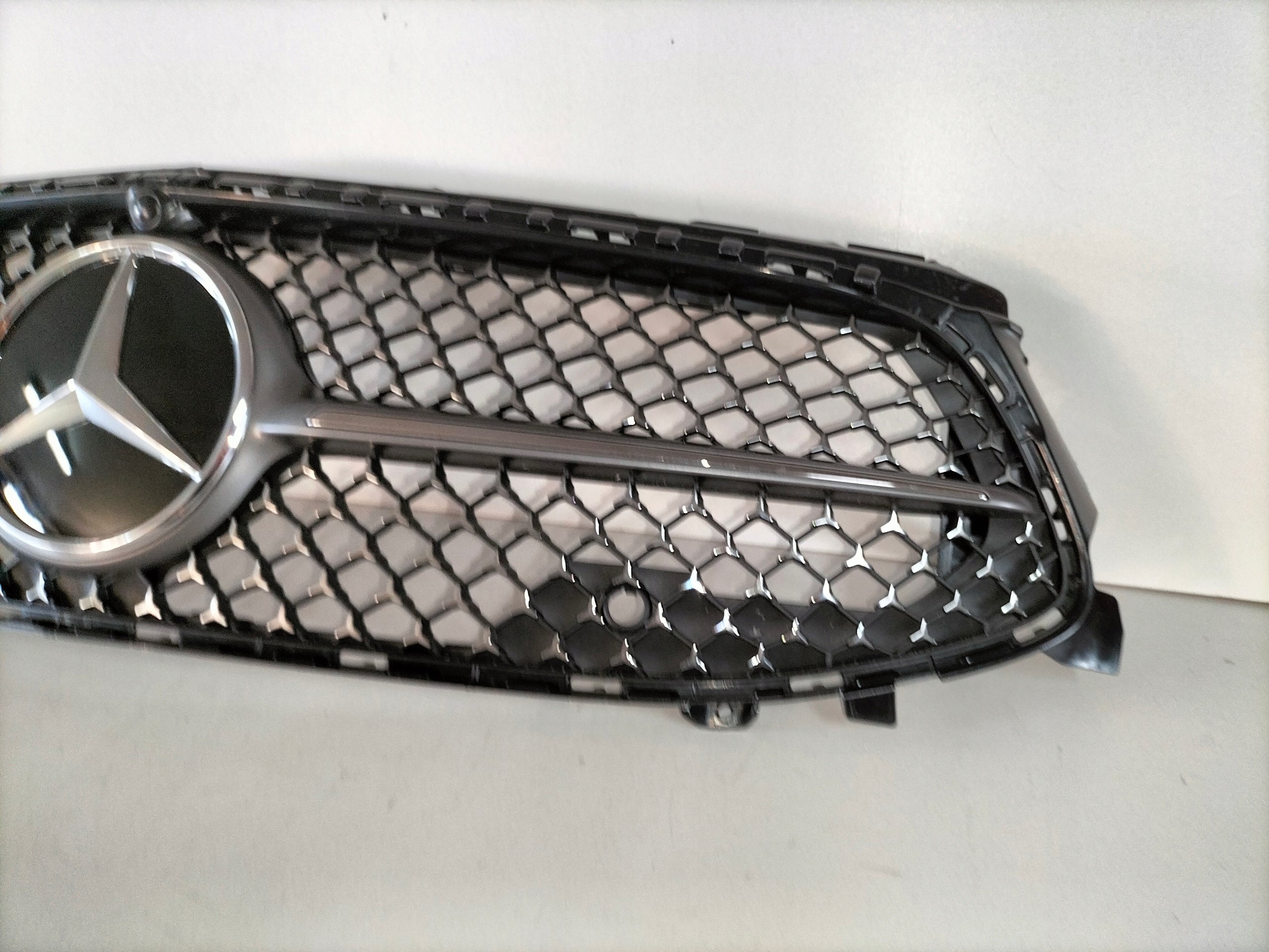 Kühlergrill Mercedes CLA W118 FRONTGRILL A1188884400 Kühlergitter