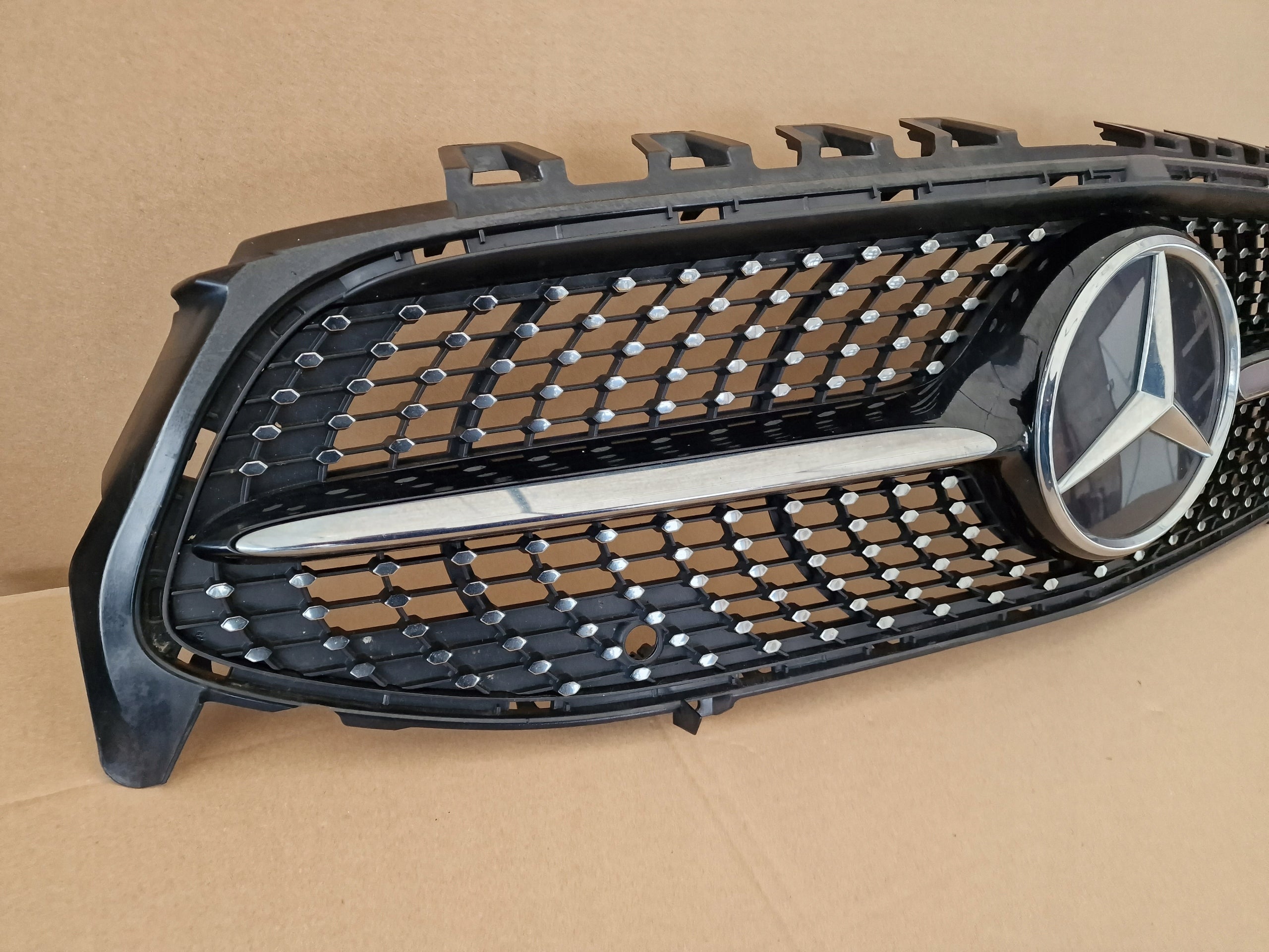 Kühlergrill Mercedes W118 CLA 118 FRONTGRILL Kühlergitter