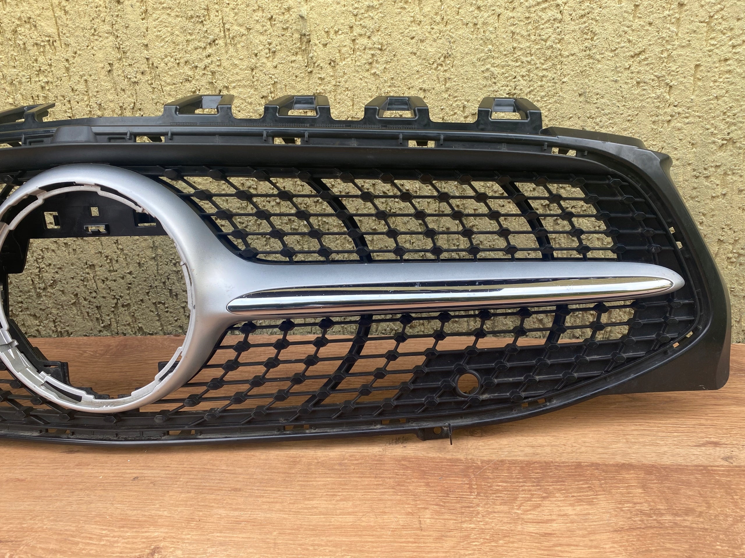 Kühlergrill Mercedes CLA W118 FRONTGRILL A1188880000 Kühlergitter