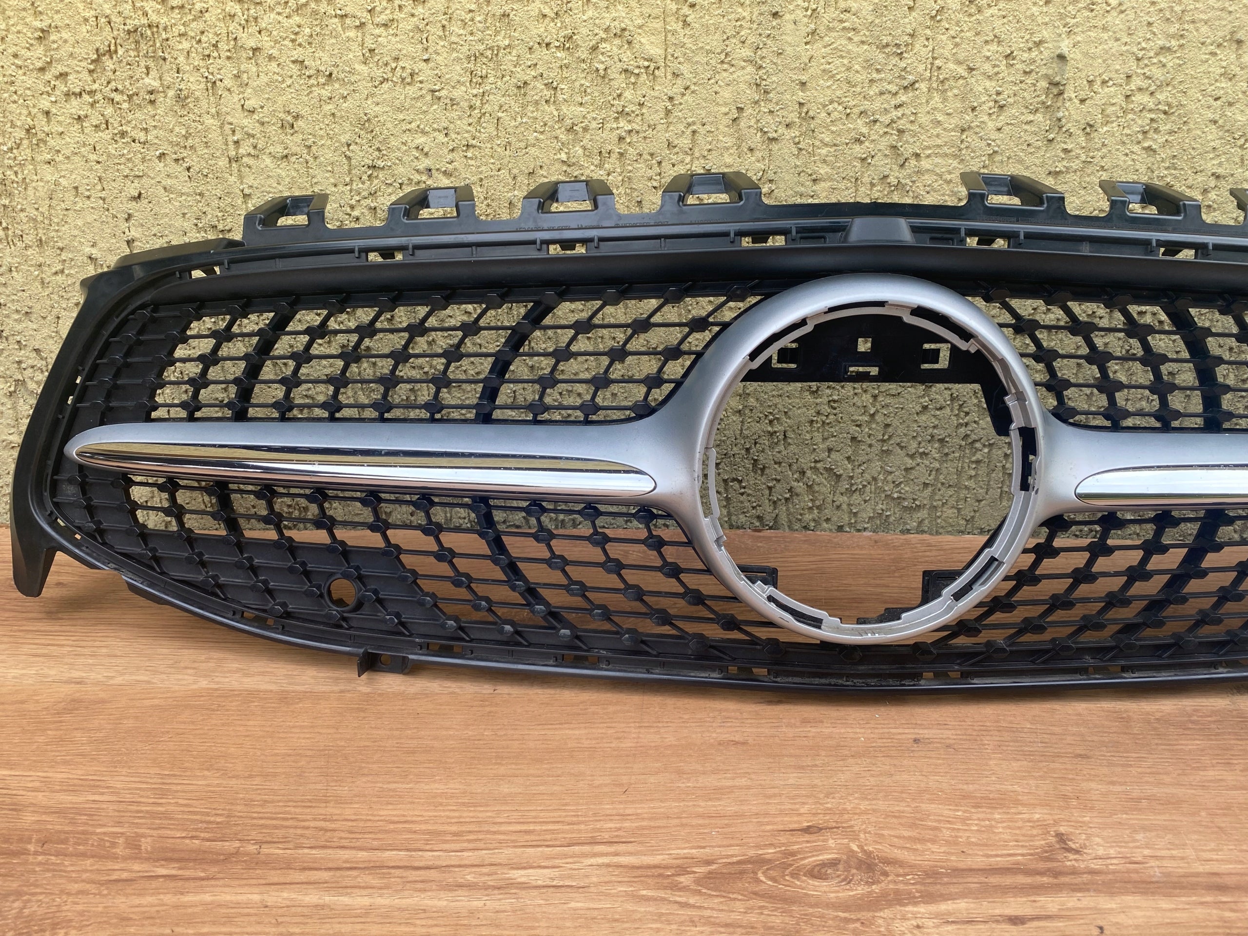 Kühlergrill Mercedes CLA W118 FRONTGRILL A1188880000 Kühlergitter