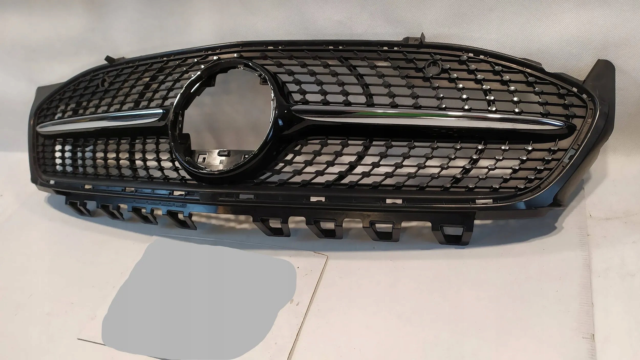 Kühlergrill Mercedes W118 FRONTGRILL A1188880000 Kühlergitter