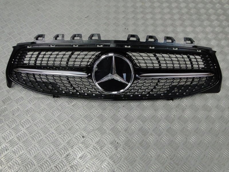 Kühlergrill Mercedes A118 CLA W118 FRONTGRILL A1188880000 Kühlergitter