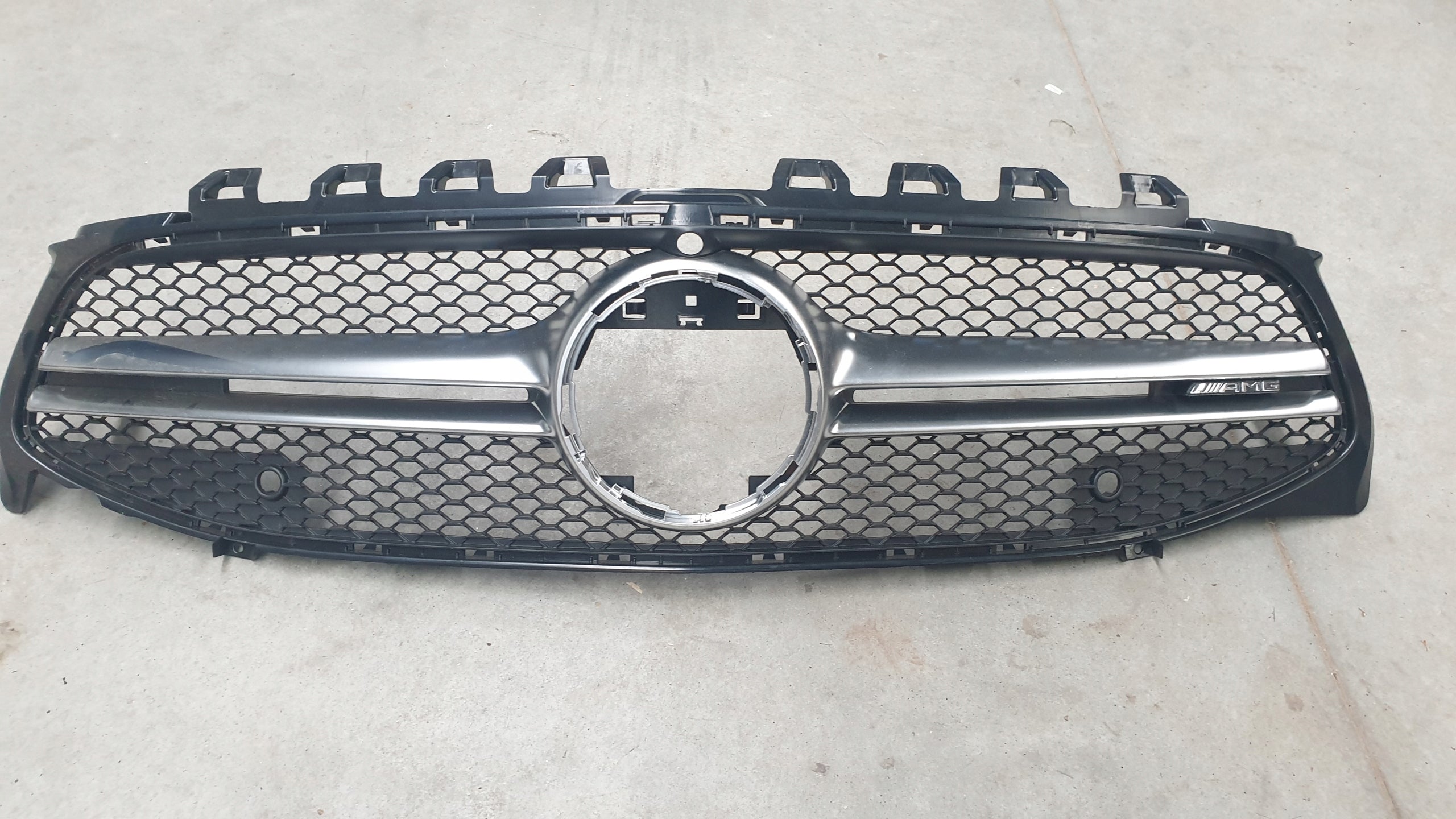 Kühlergrill Mercedes CLA W118 FRONTGRILL A1188881600 Kühlergitter