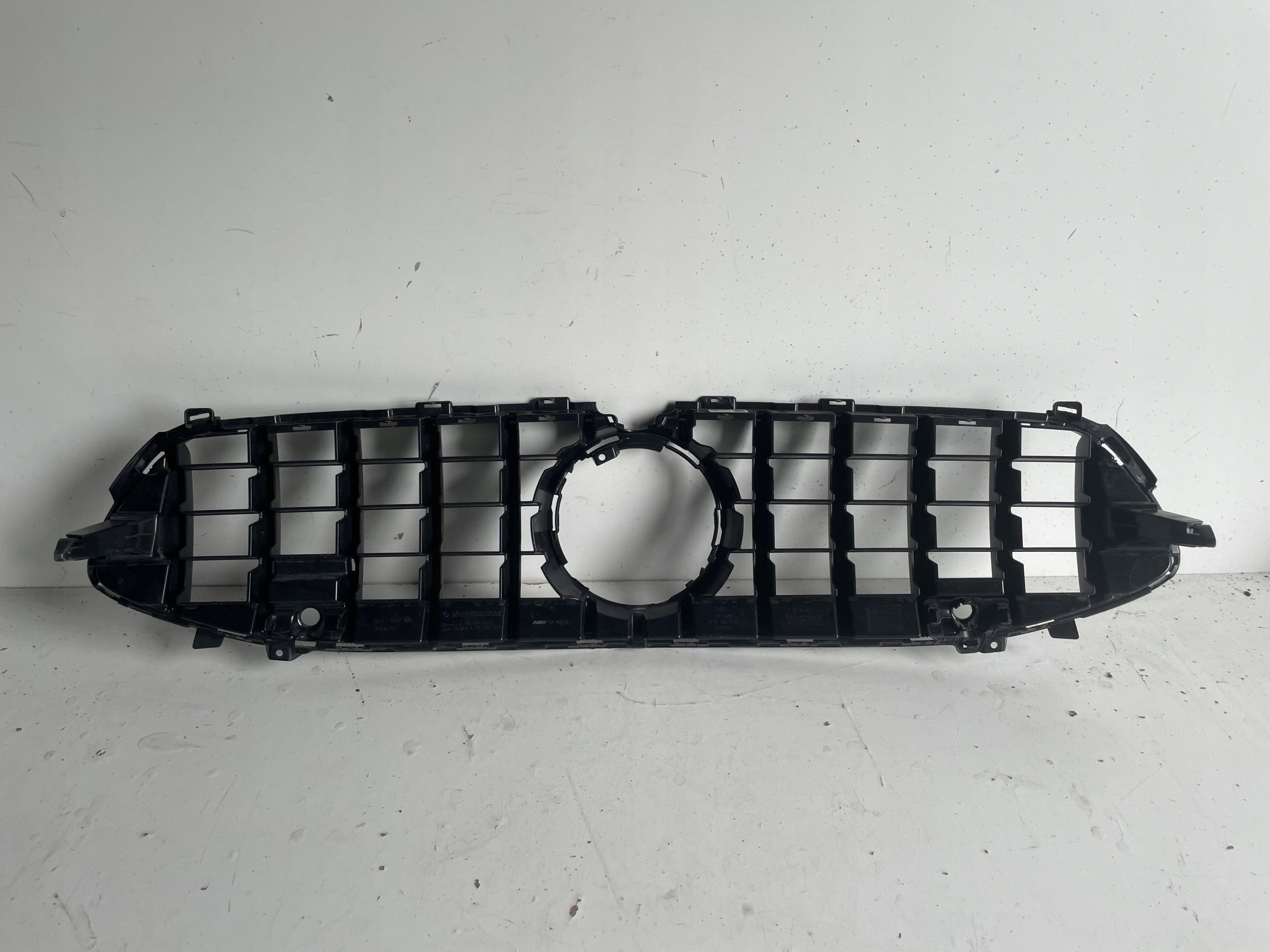 Kühlergrill Mercedes CLA W118 A118 FRONTGRILL A1188883600 Kühlergitter