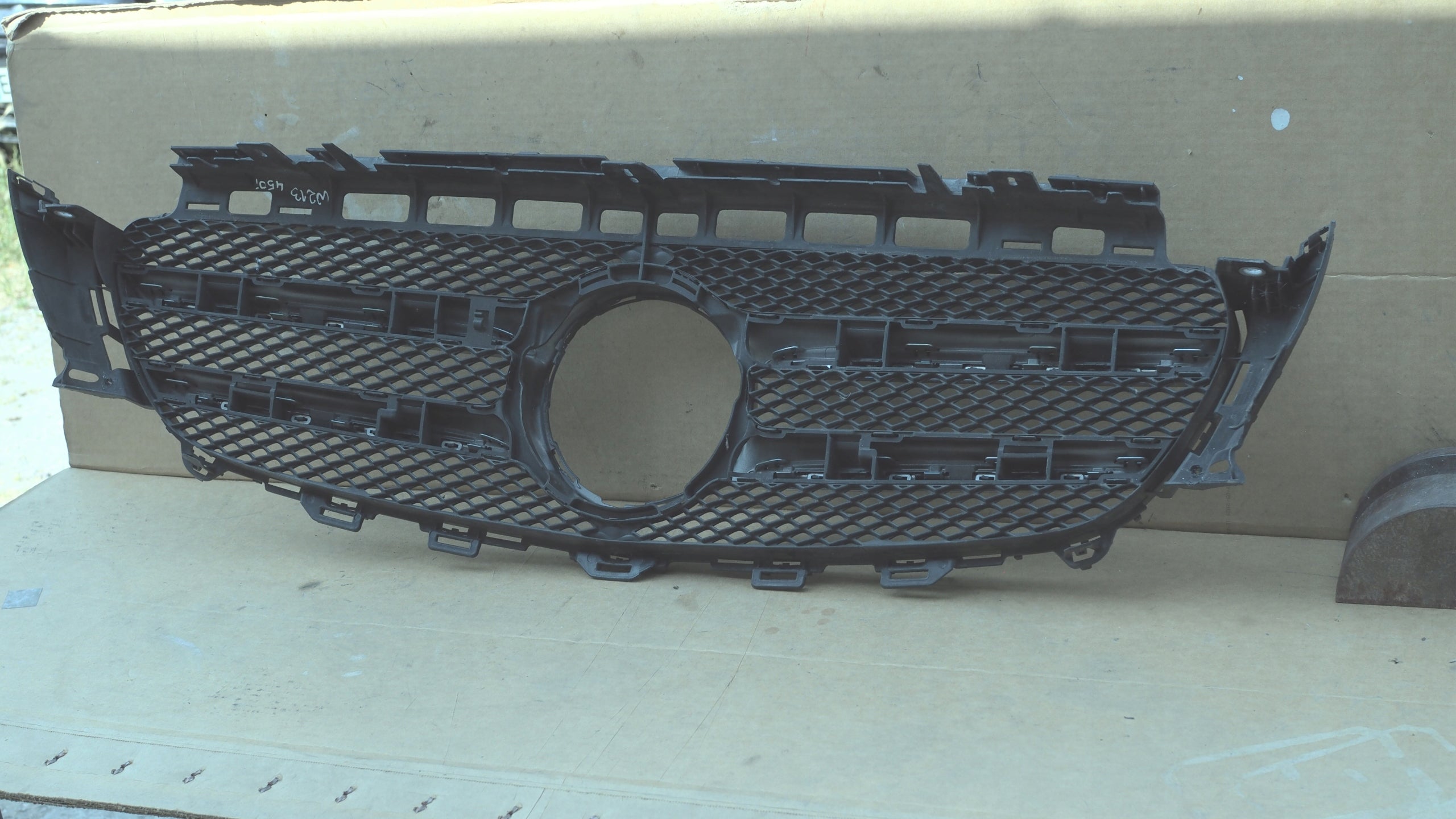 Kühlergrill Mercedes A213 W213 FRONTGRILL A2138880123 Kühlergitter