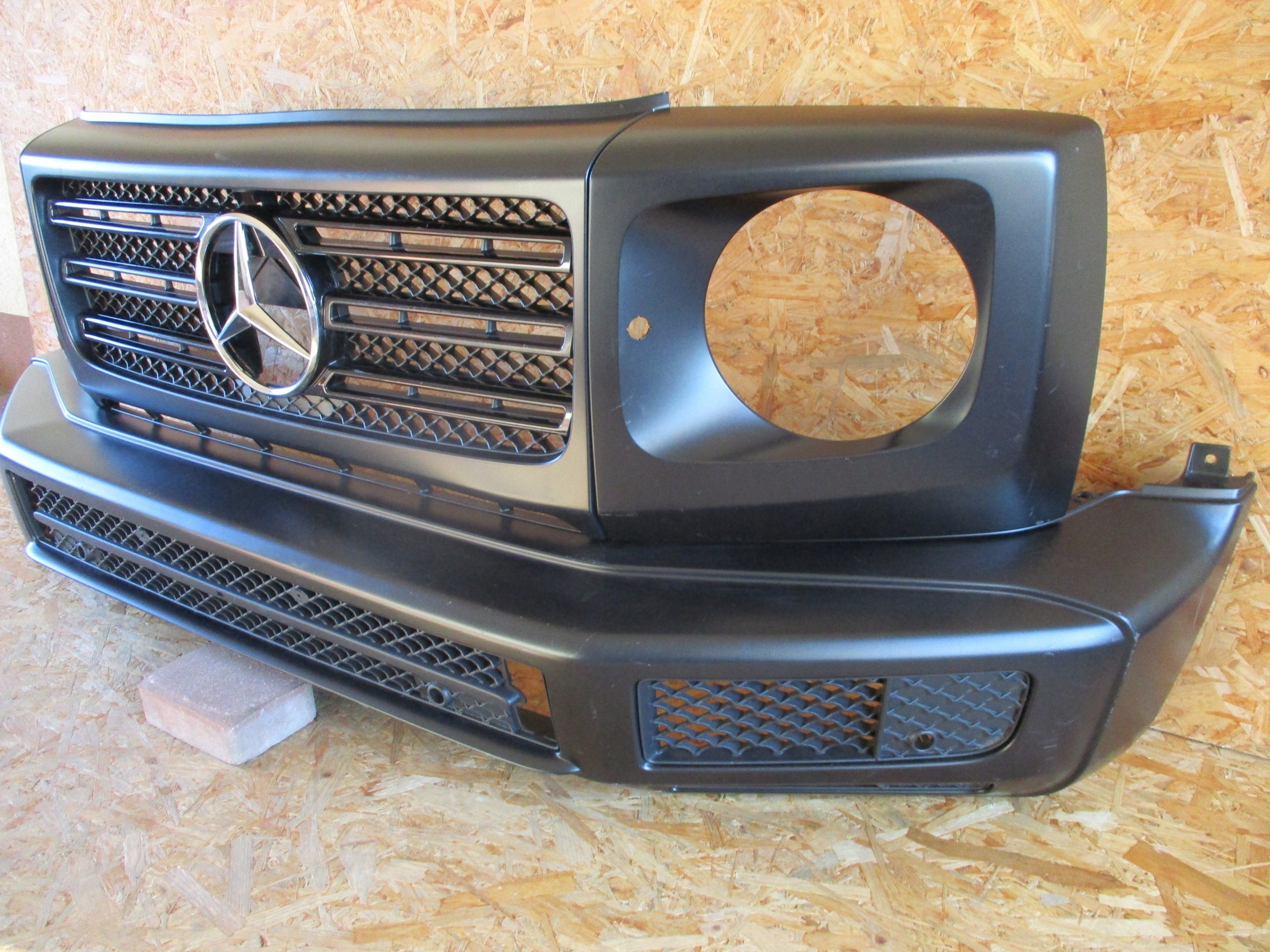 Kühlergrill Mercedes W463 A463 FRONTGRILL A4638880400 Kühlergitter