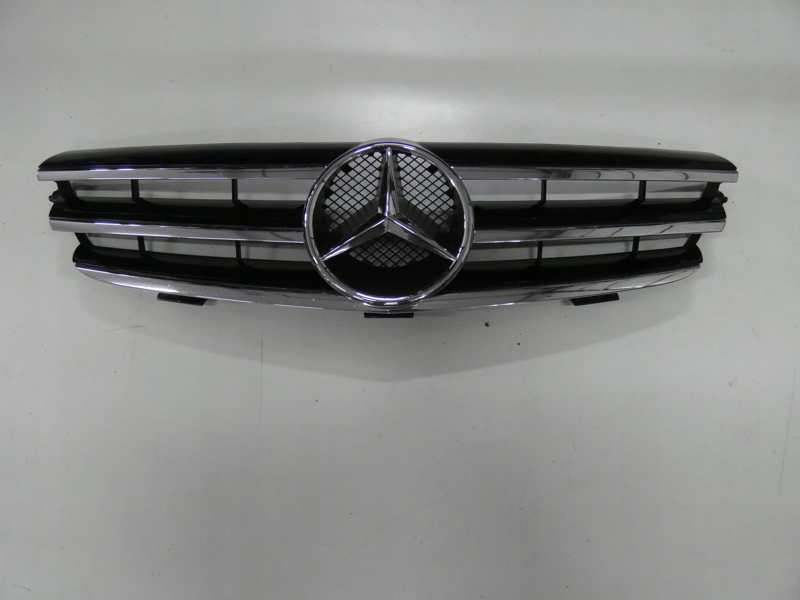  Kühlergrill Mercedes W209 FRONTGRILL Kühlergitter product image