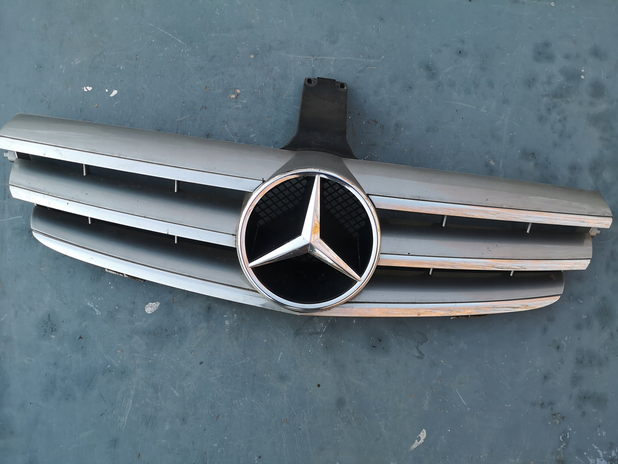  Calandre Mercedes W209 FRONTGRILL A2098800123 calandre  product image