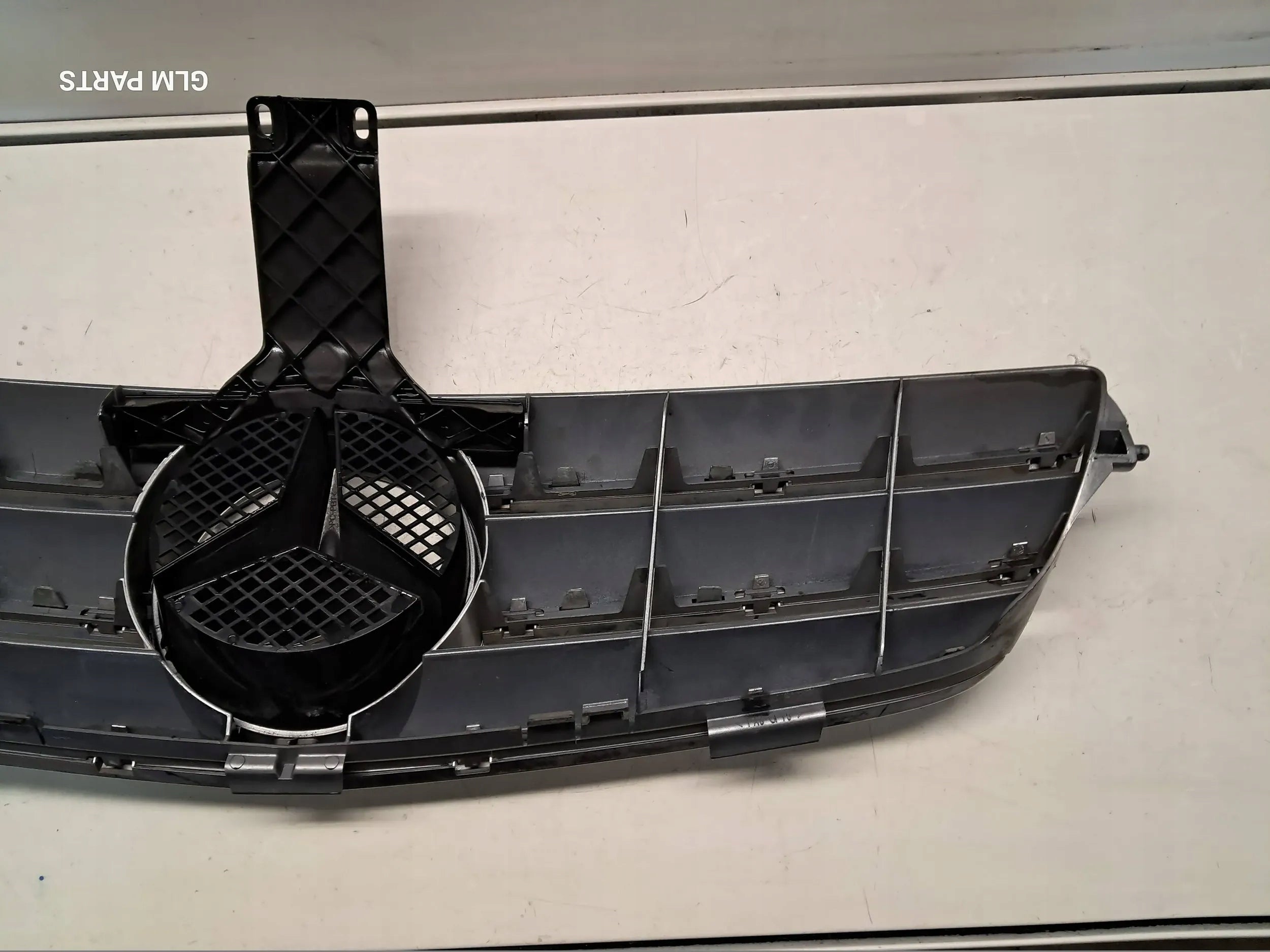 Kühlergrill Mercedes W209 FRONTGRILL A2098800123 Kühlergitter