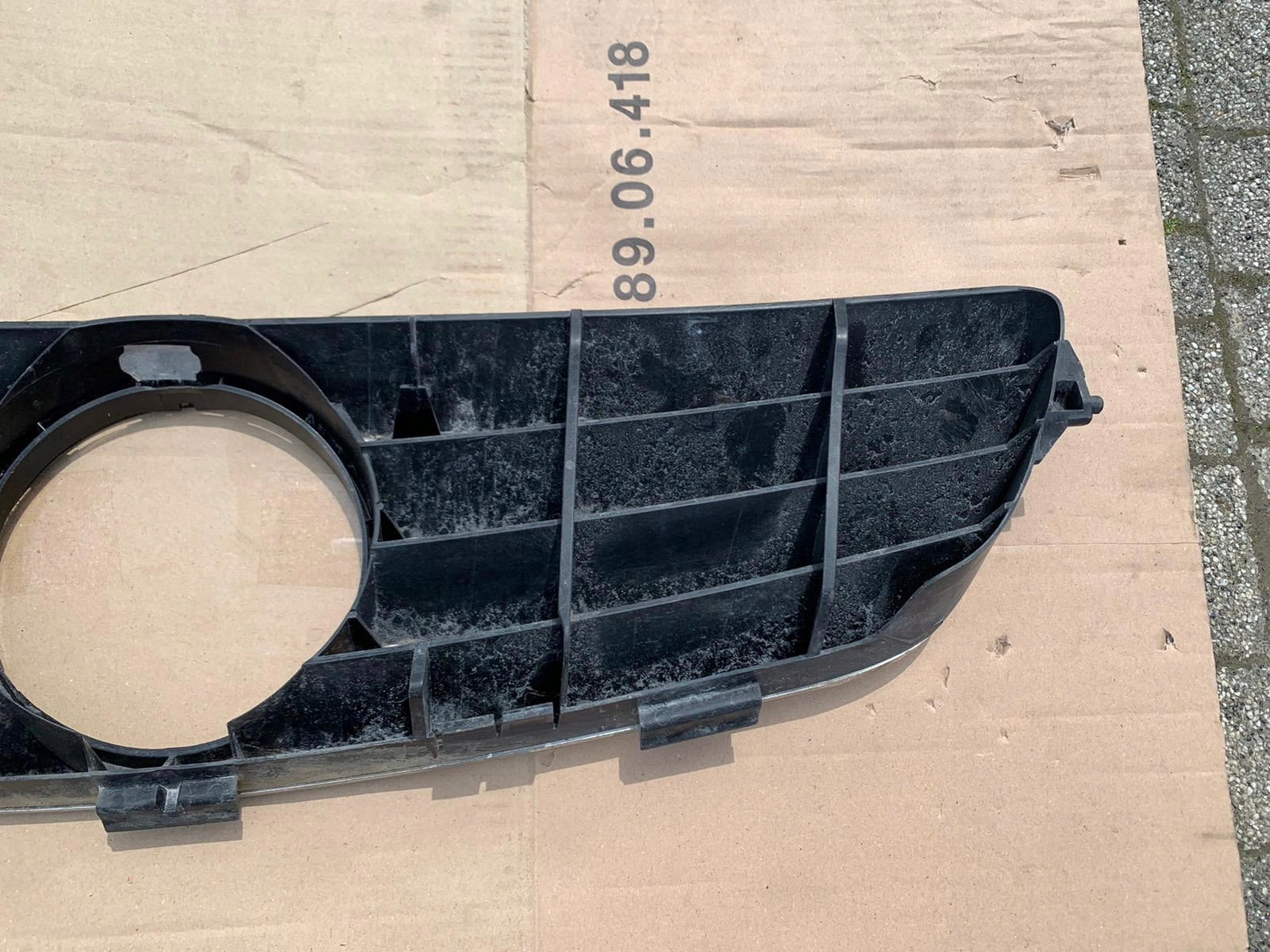 Kühlergrill Mercedes W209 FRONTGRILL A2098800383 Kühlergitter