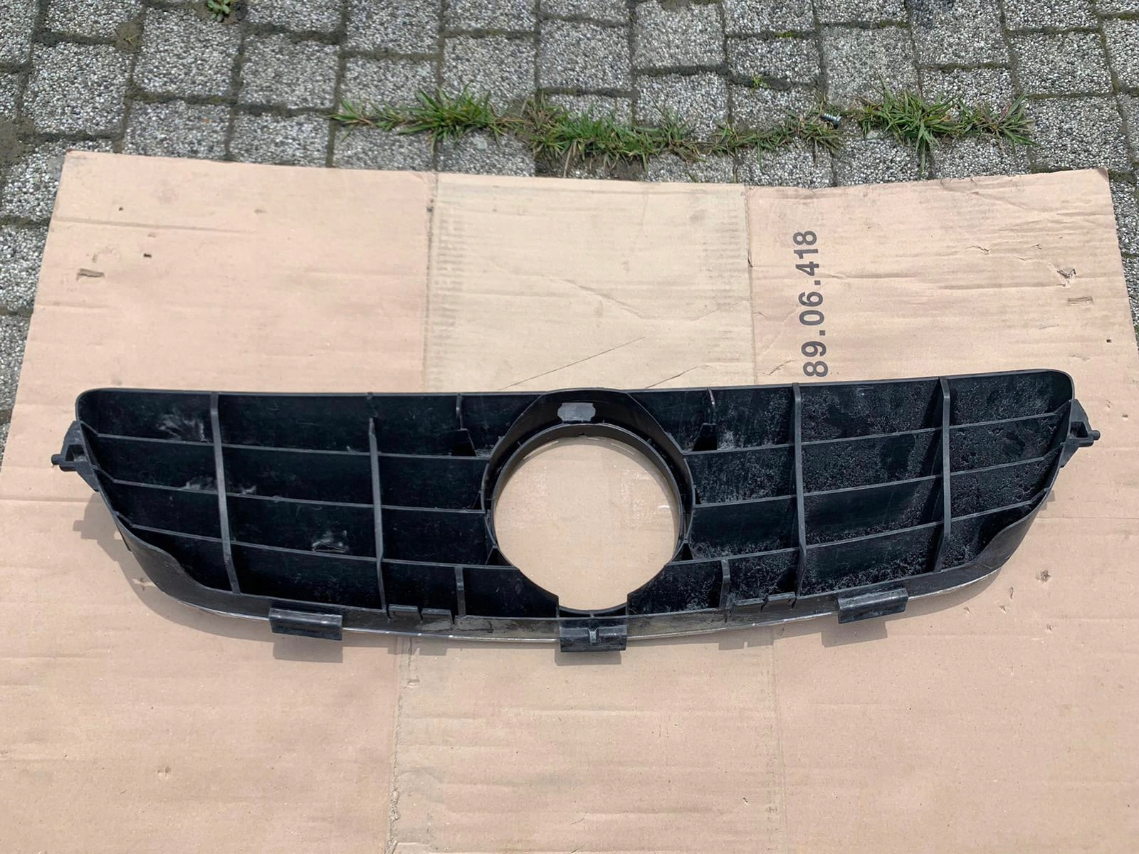 Kühlergrill Mercedes W209 FRONTGRILL A2098800383 Kühlergitter