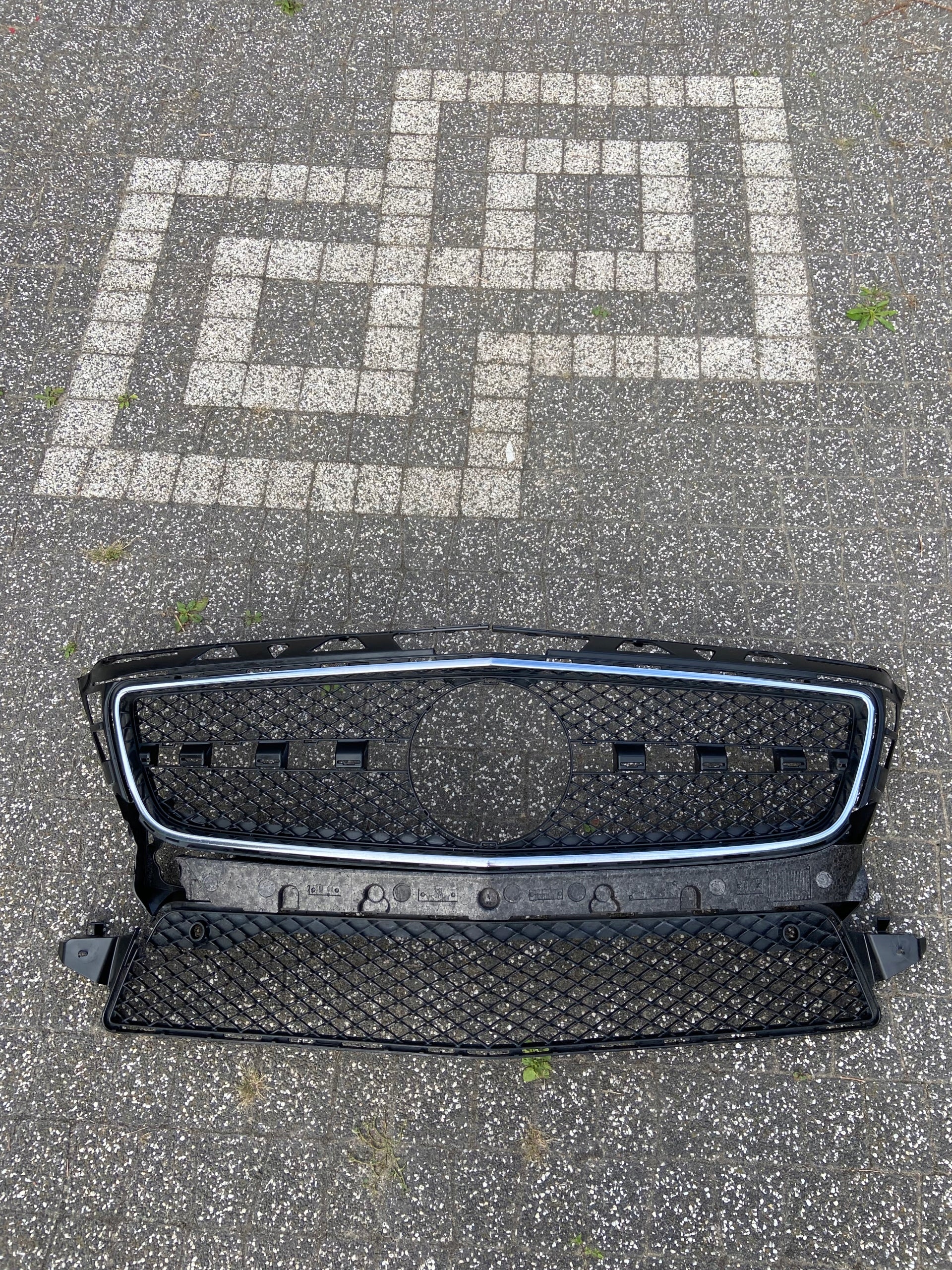 Kühlergrill Mercedes W218 FRONTGRILL Kühlergitter