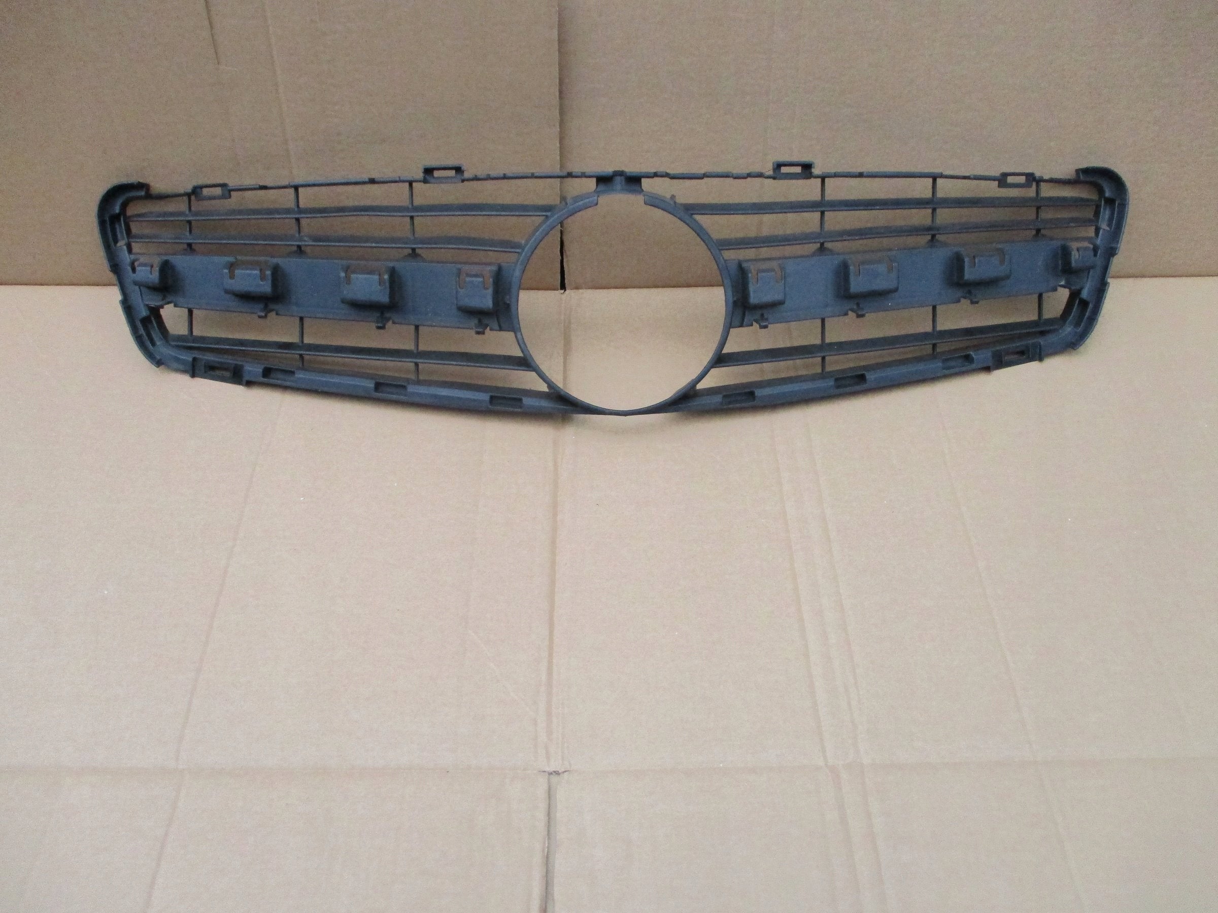 Kühlergrill Mercedes W218 FRONTGRILL A2188880123 Kühlergitter