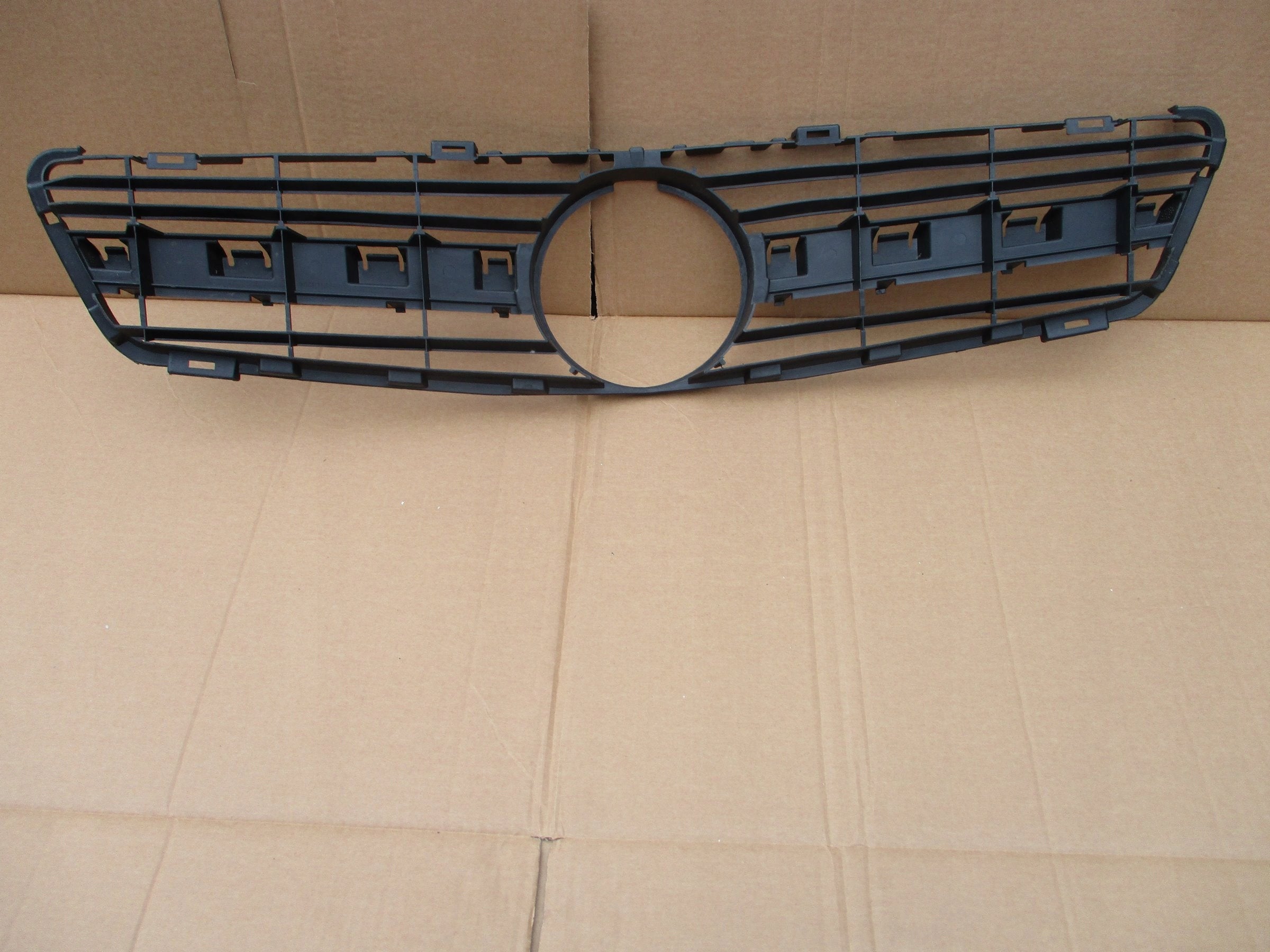 Kühlergrill Mercedes W218 FRONTGRILL A2188880123 Kühlergitter