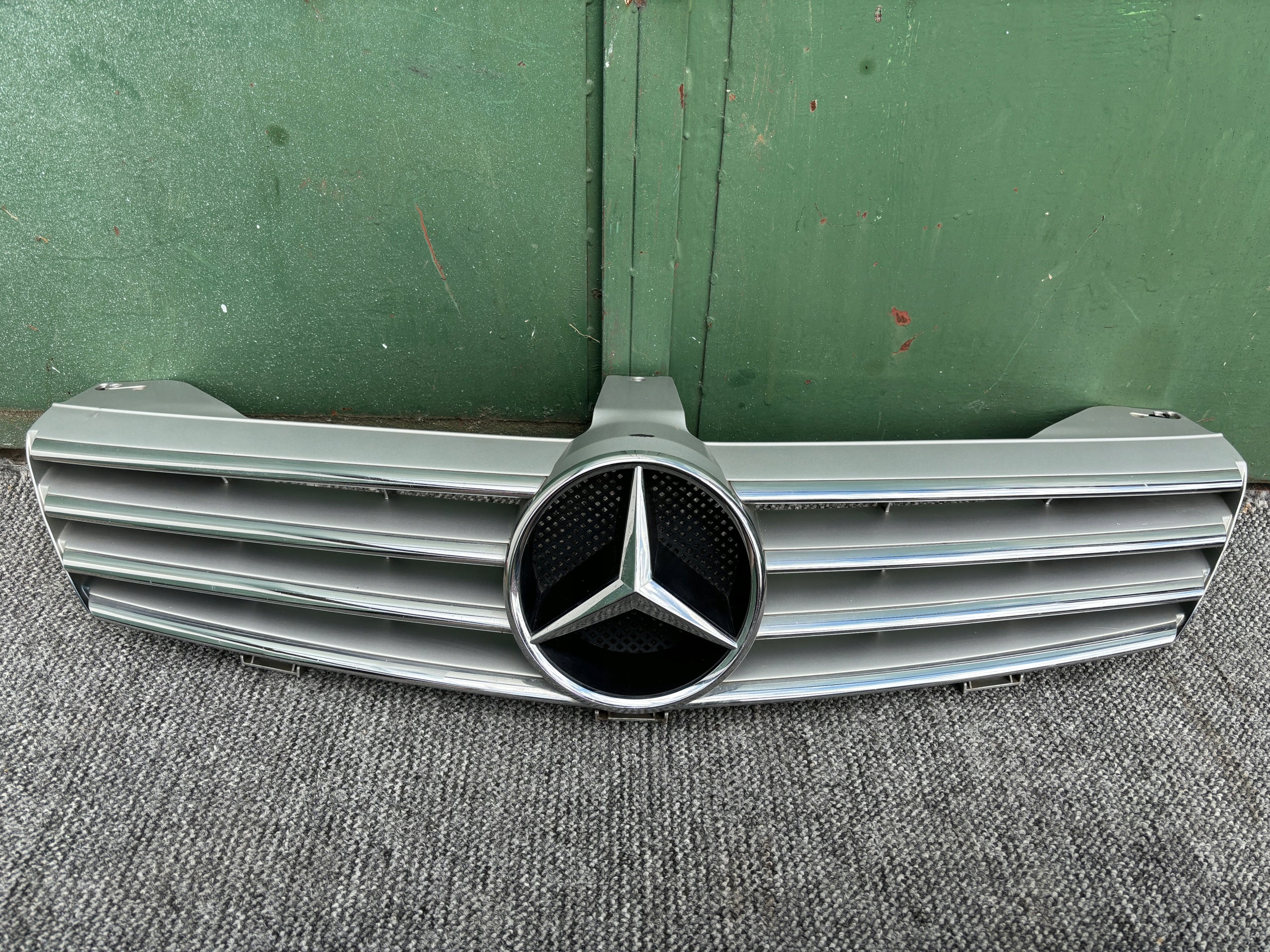 Kühlergrill Mercedes W219 FRONTGRILL A2198800083 Kühlergitter