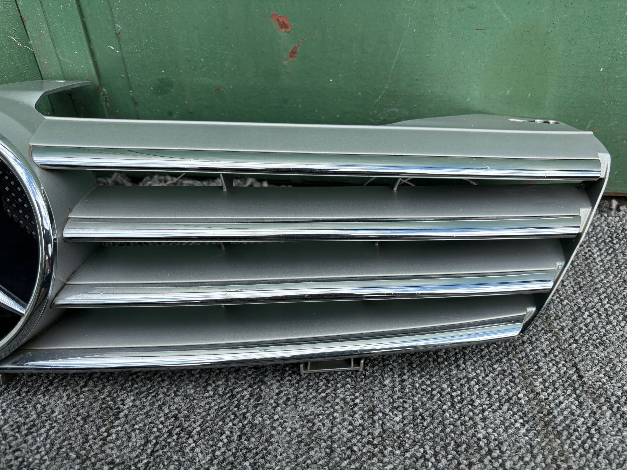 Kühlergrill Mercedes W219 FRONTGRILL A2198800083 Kühlergitter