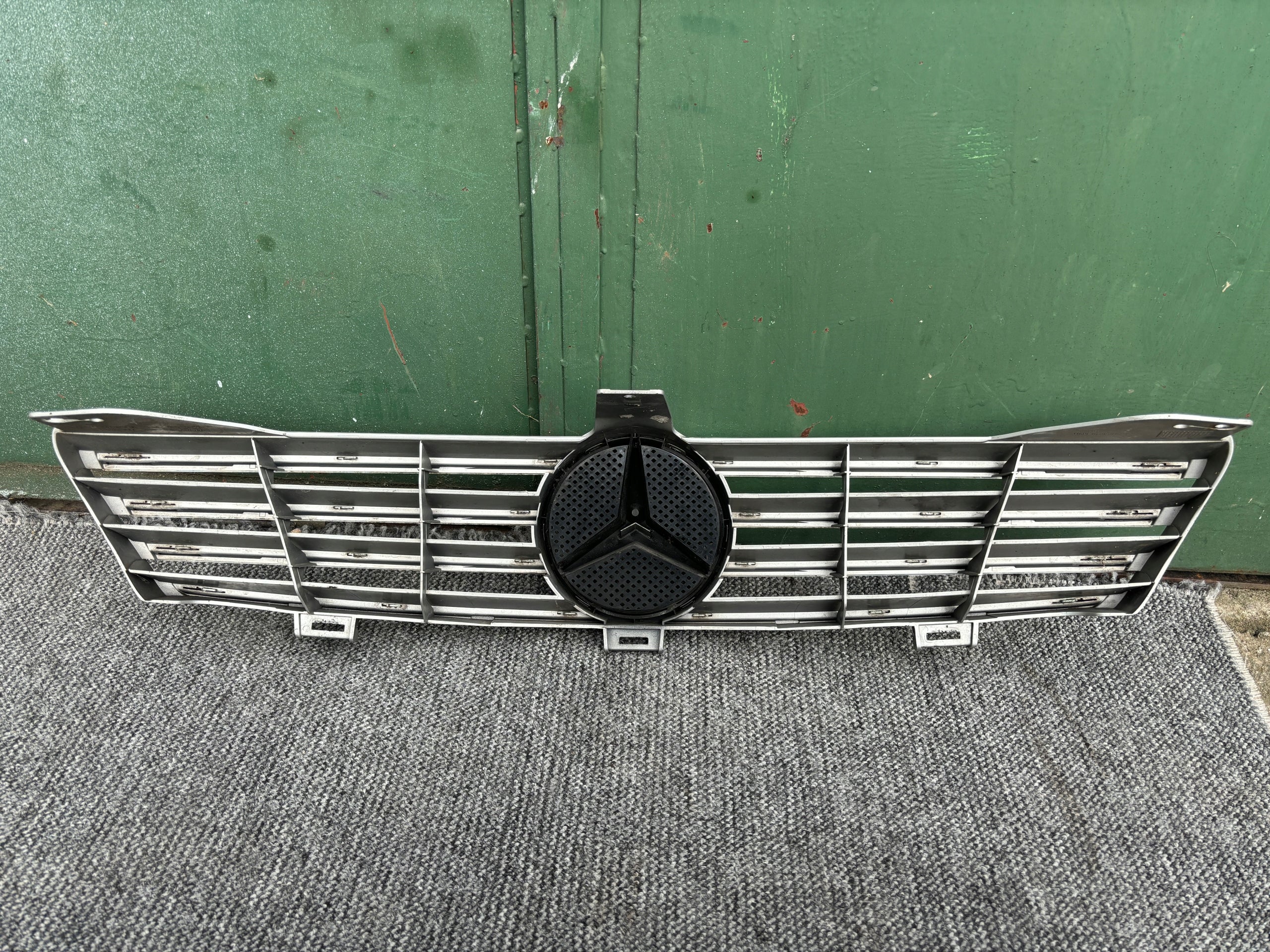 Kühlergrill Mercedes W219 FRONTGRILL A2198800083 Kühlergitter