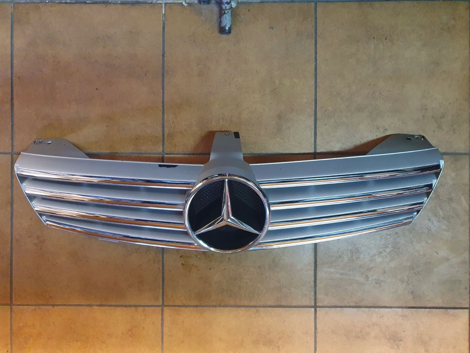 Kühlergrill Mercedes W219 FRONTGRILL Kühlergitter