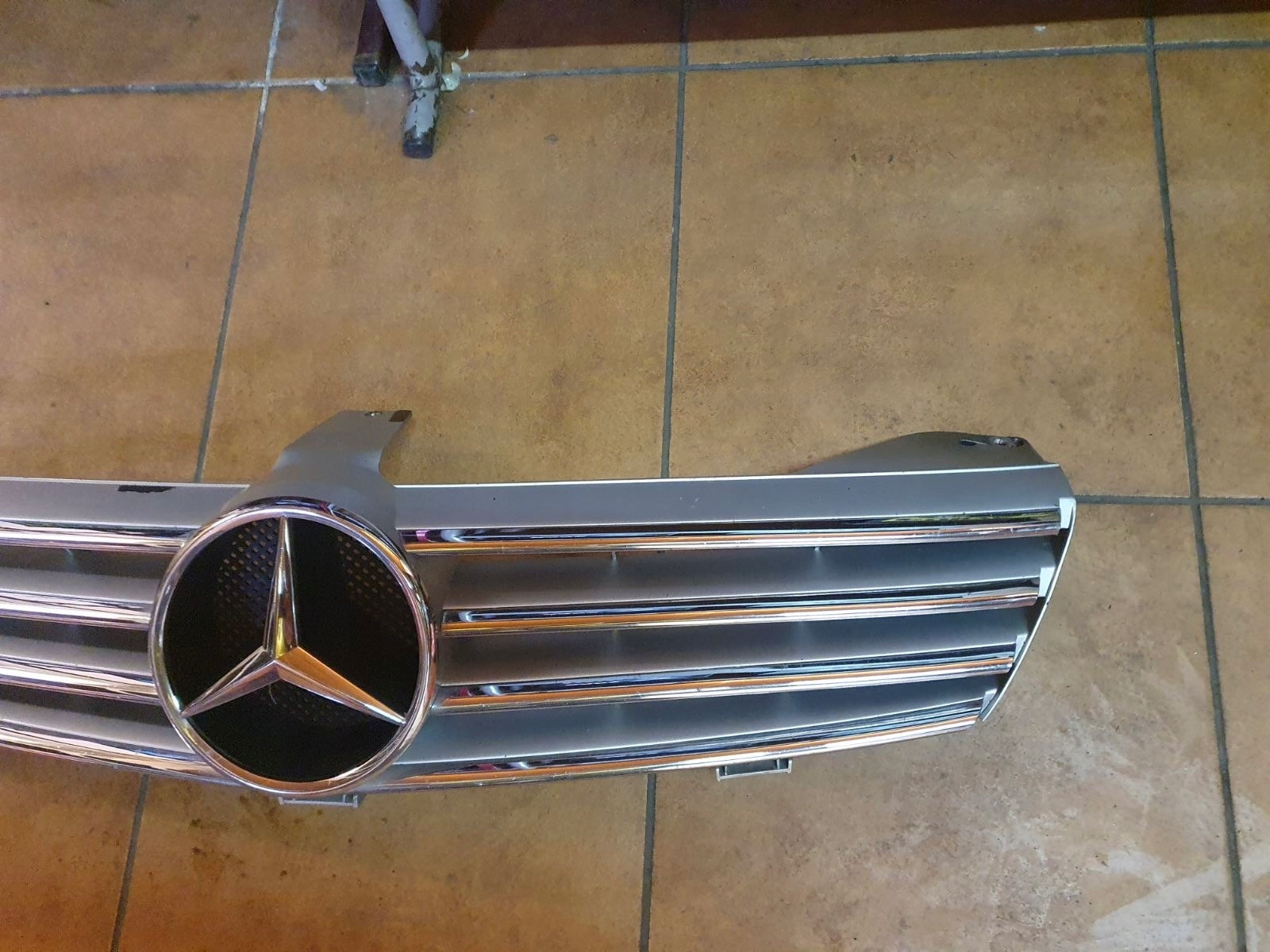 Kühlergrill Mercedes W219 FRONTGRILL Kühlergitter