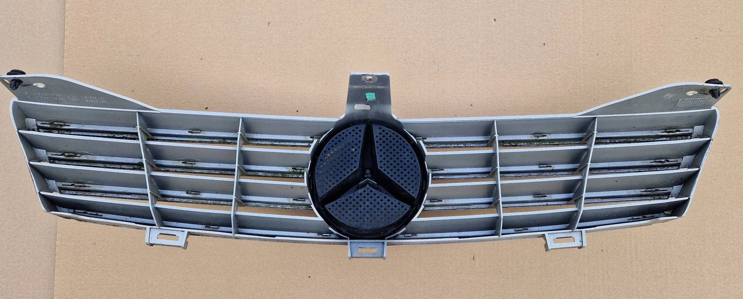 Kühlergrill Mercedes W219 FRONTGRILL A2198800083 Kühlergitter