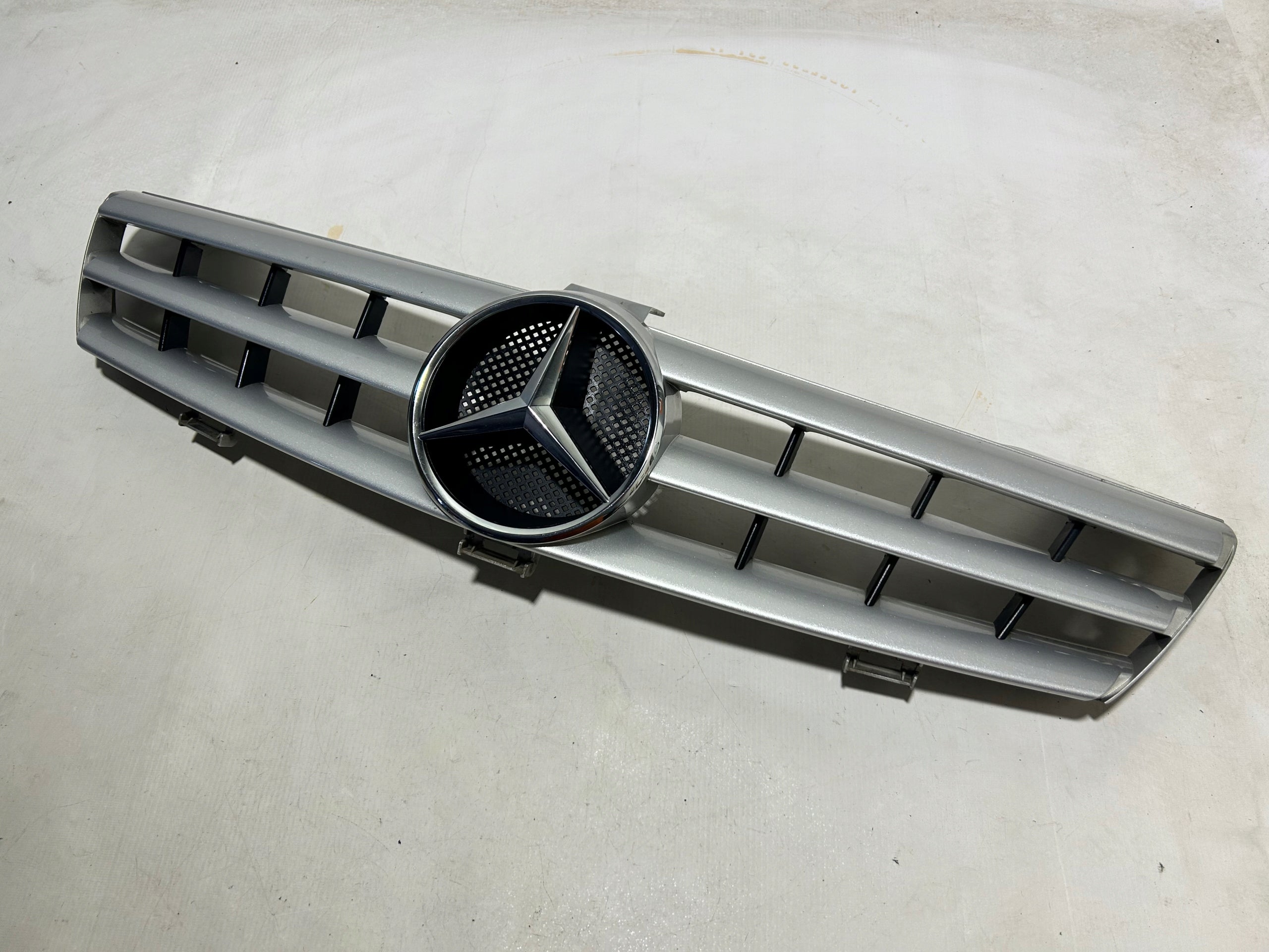  Kühlergrill Mercedes W219 FRONTGRILL A2198800783 Kühlergitter product image