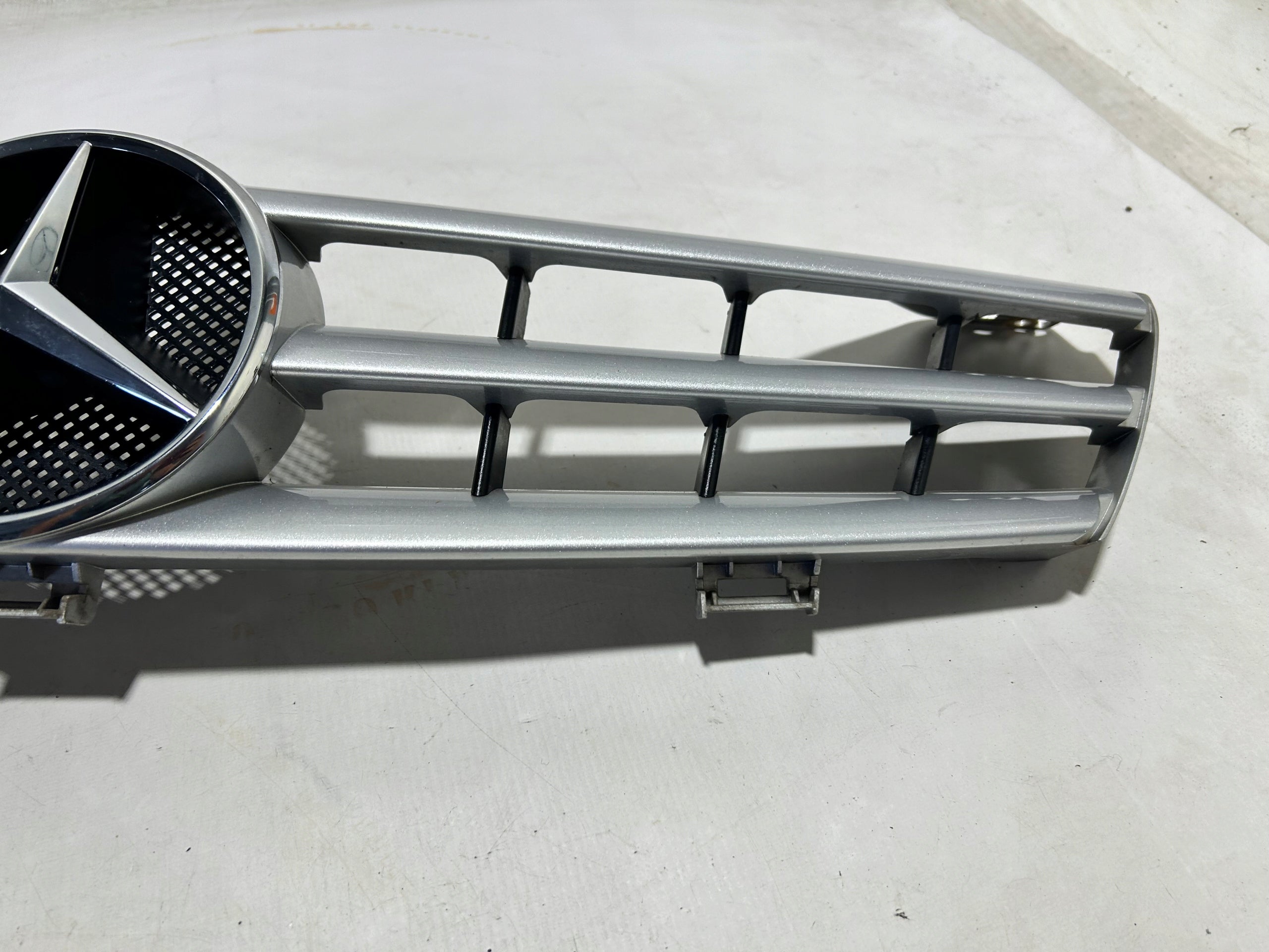 Kühlergrill Mercedes W219 FRONTGRILL A2198800783 Kühlergitter