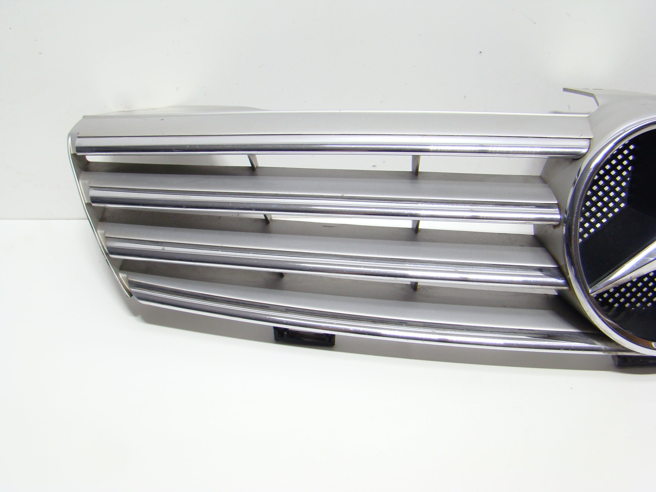 Kühlergrill Mercedes W219 FRONTGRILL A2198800083 Kühlergitter