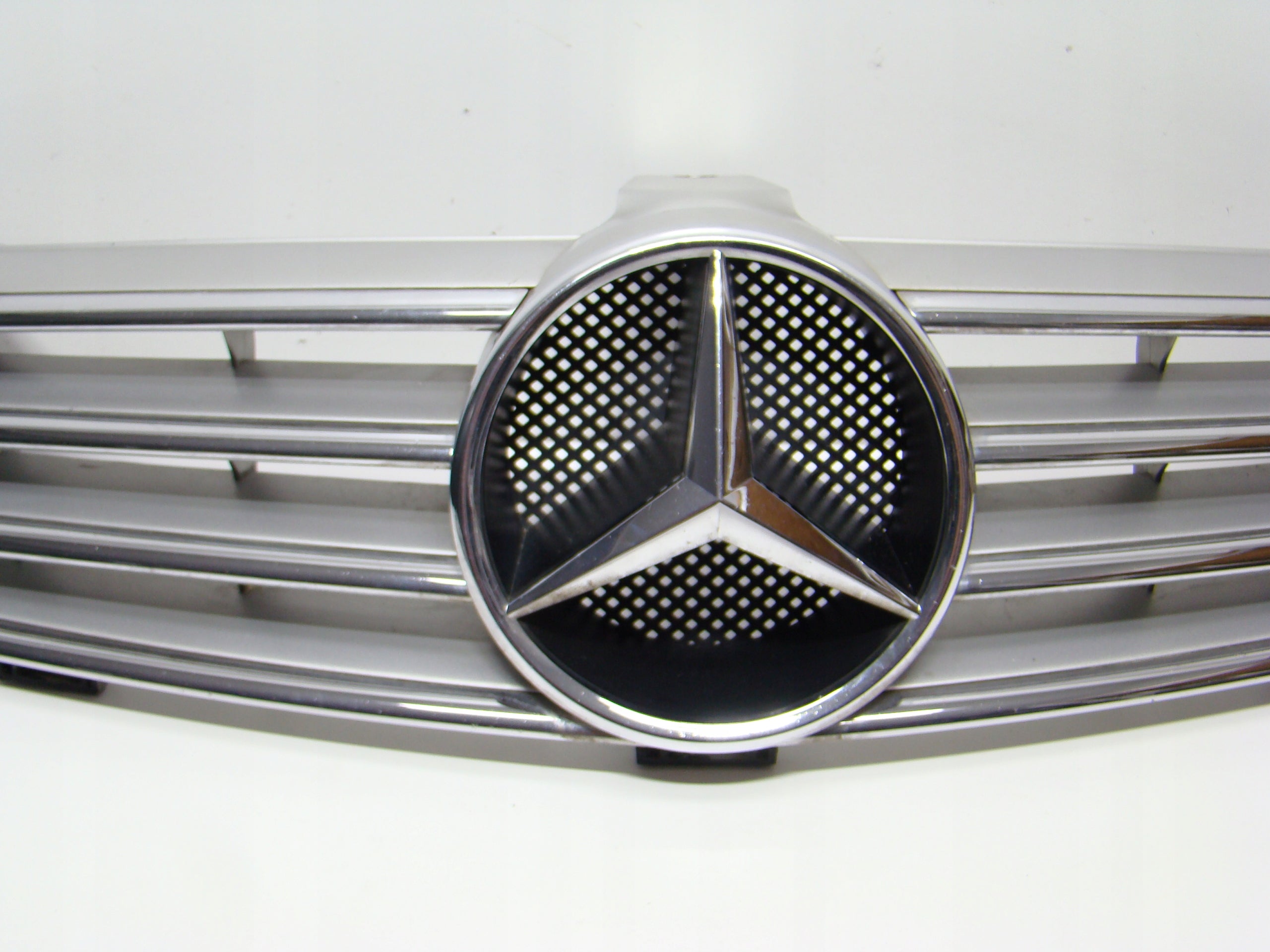 Kühlergrill Mercedes W219 FRONTGRILL A2198800083 Kühlergitter