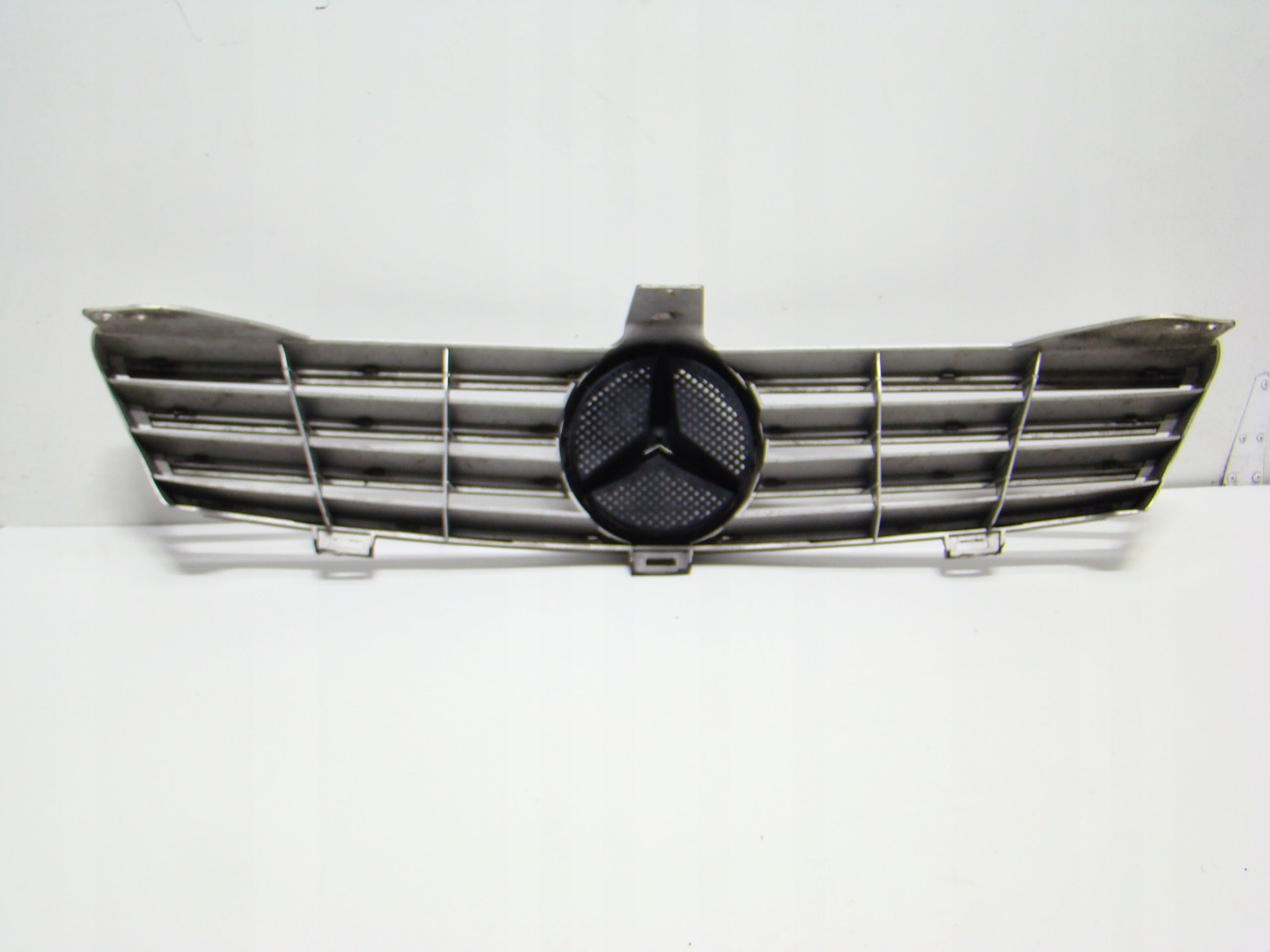 Kühlergrill Mercedes W219 FRONTGRILL A2198800083 Kühlergitter