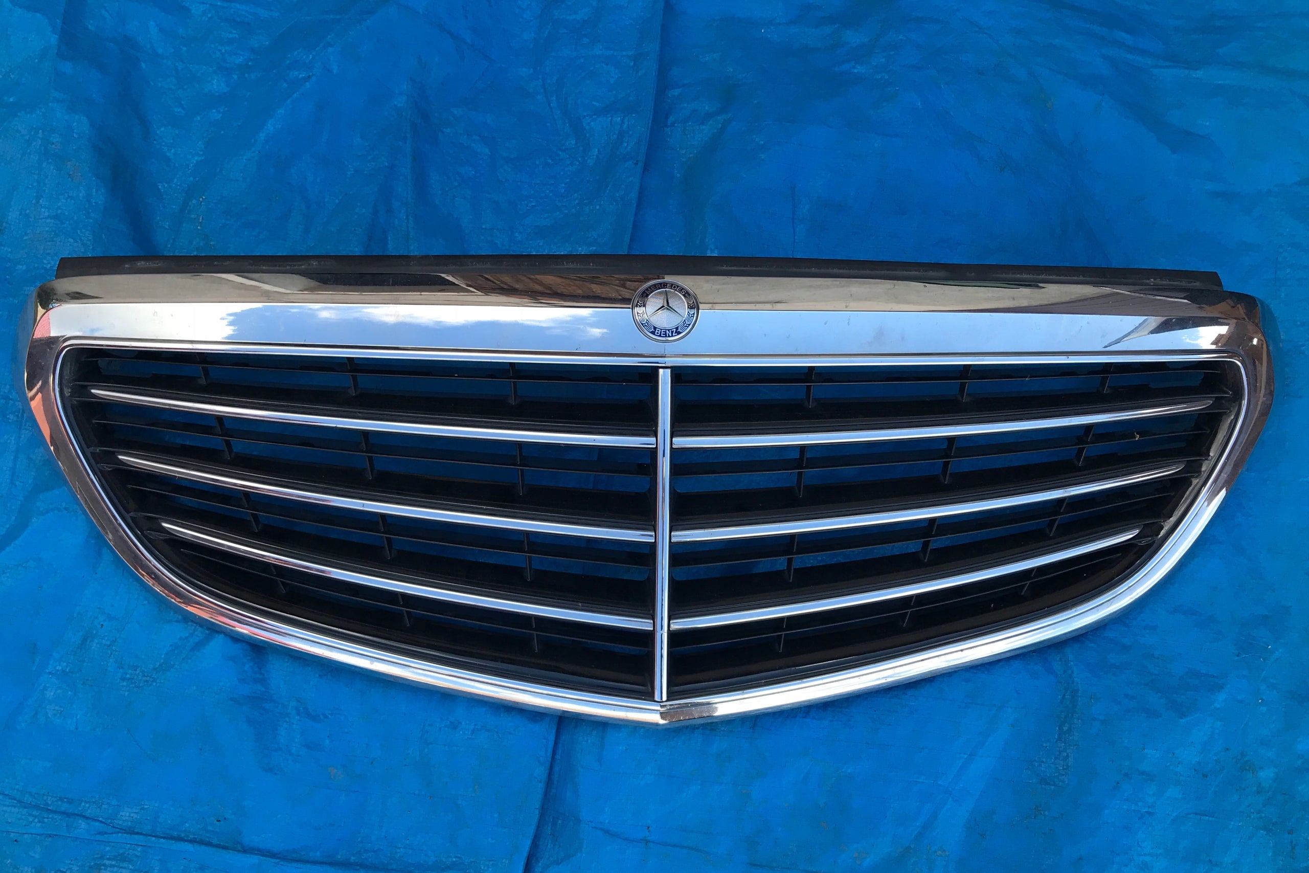 Kühlergrill Mercedes E212 FRONTGRILL A2128801483 Kühlergitter