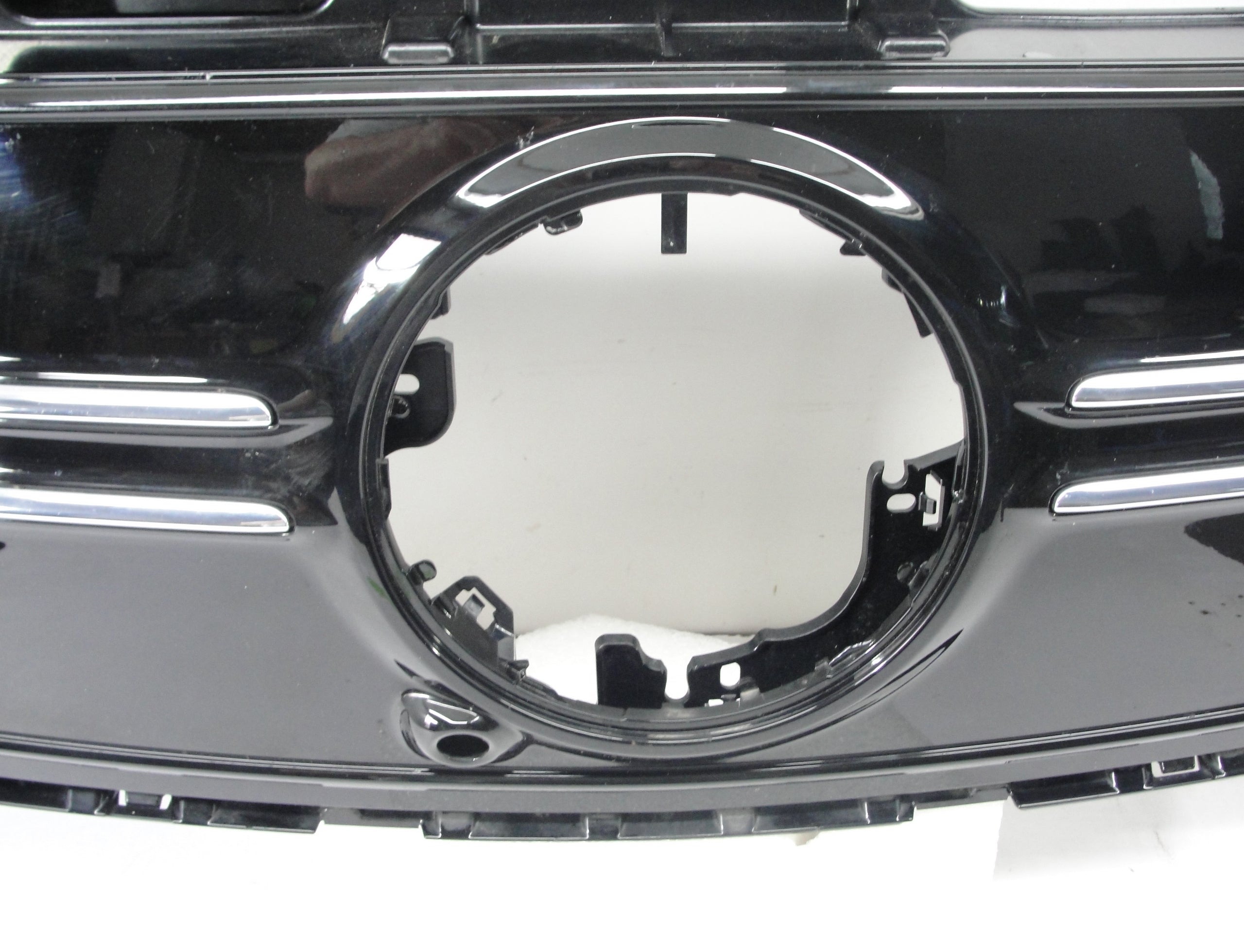 Kühlergrill Mercedes A243 FRONTGRILL A2438884900 Kühlergitter